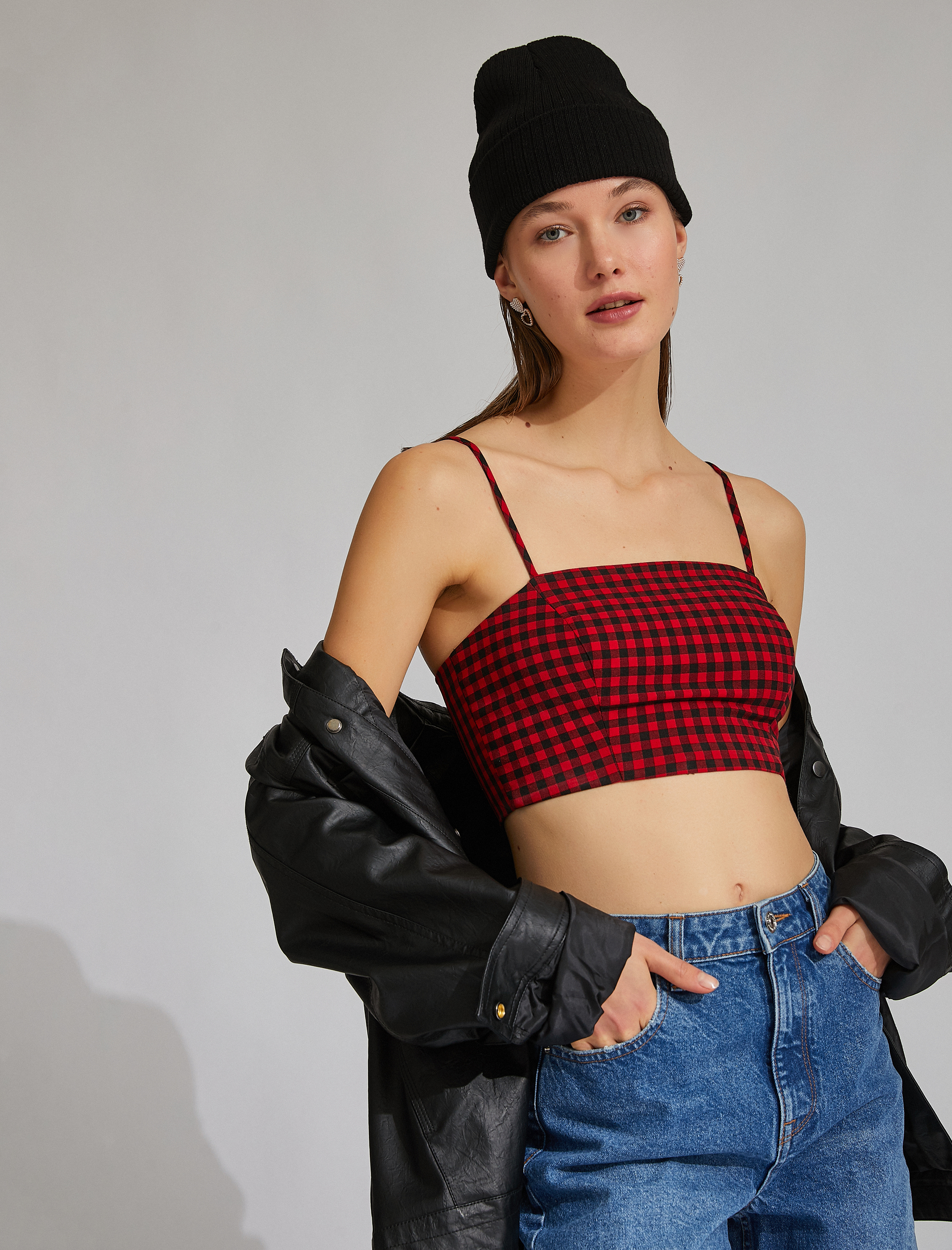   İnce Askılı Crop Top