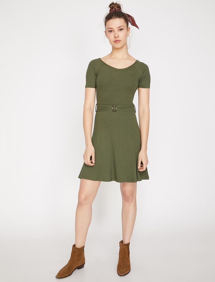  Kemer Detaylı Elbise