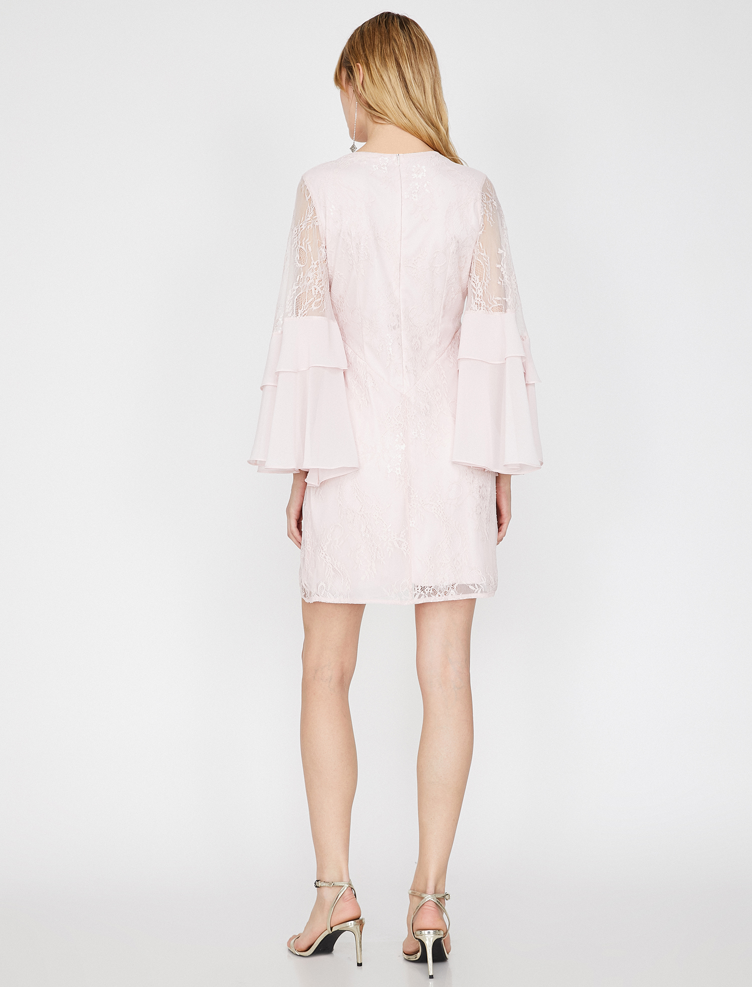   Dantel Detaylı Abiye Elbise Şifon V Yaka Volanlı Mini