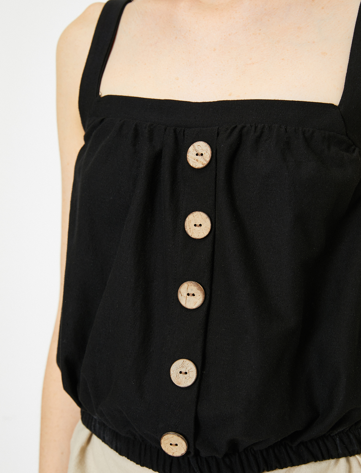   Düğme Detaylı Atlet