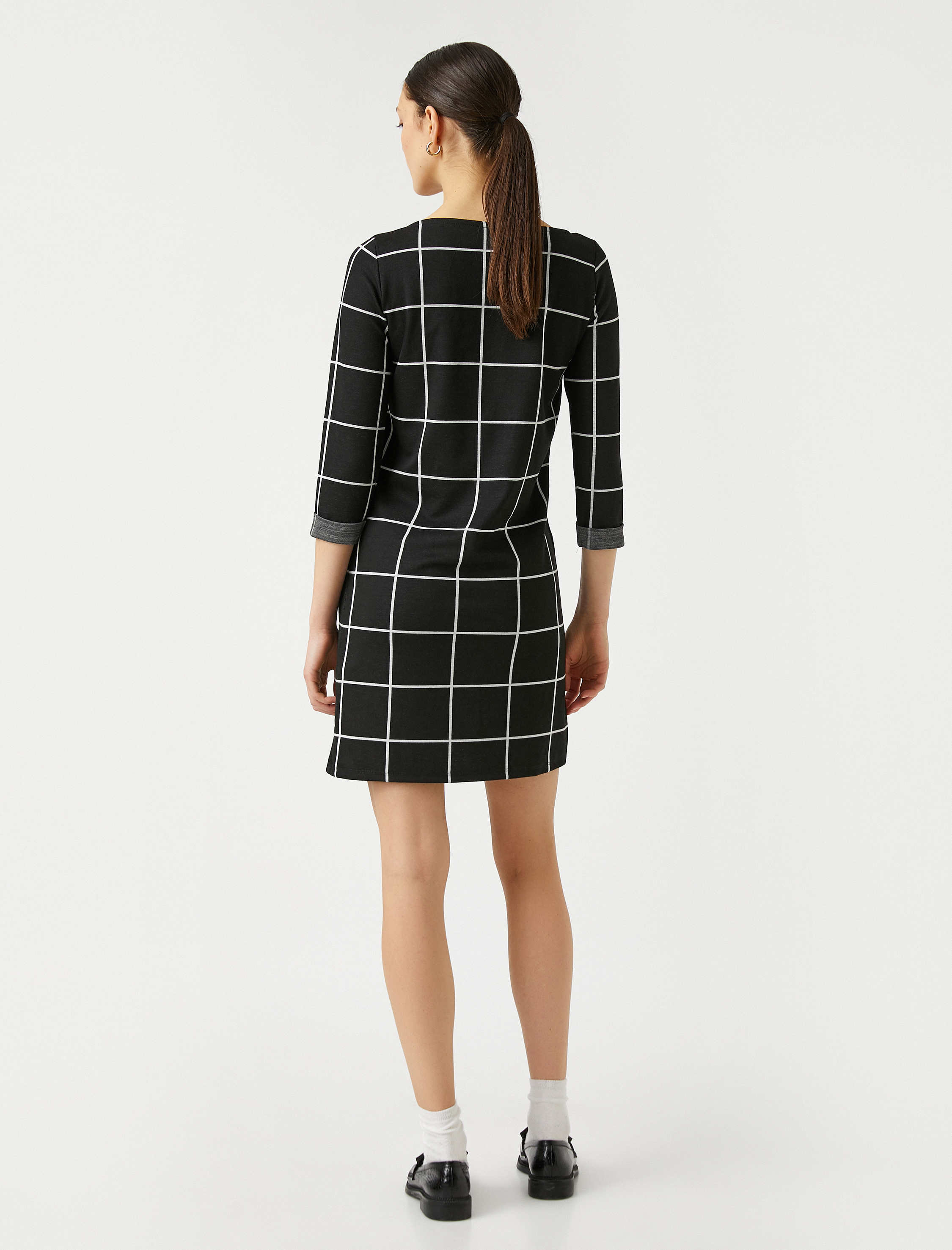   Ekoseli Rahat Kalıp Elbise