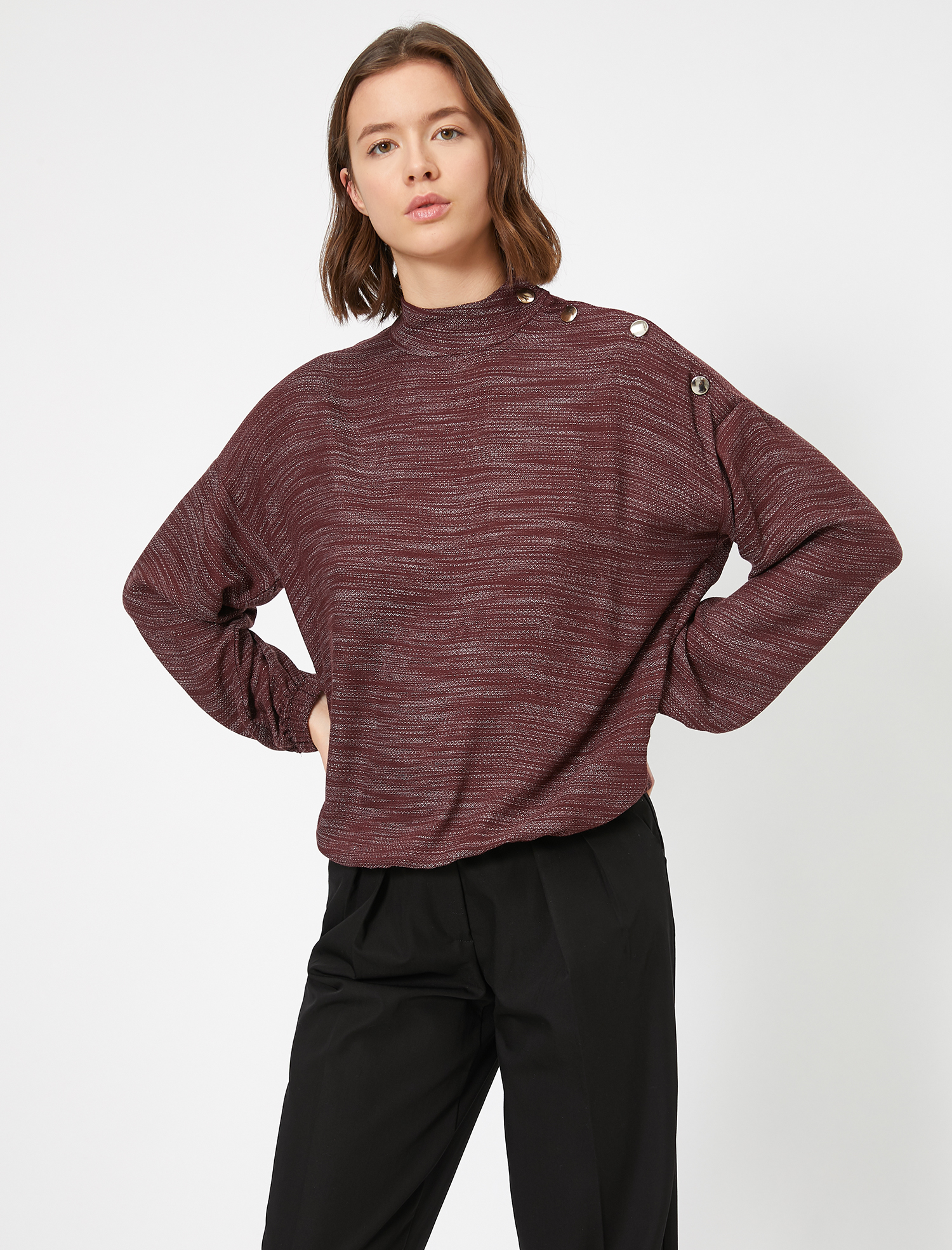   Düğme Detaylı Bluz