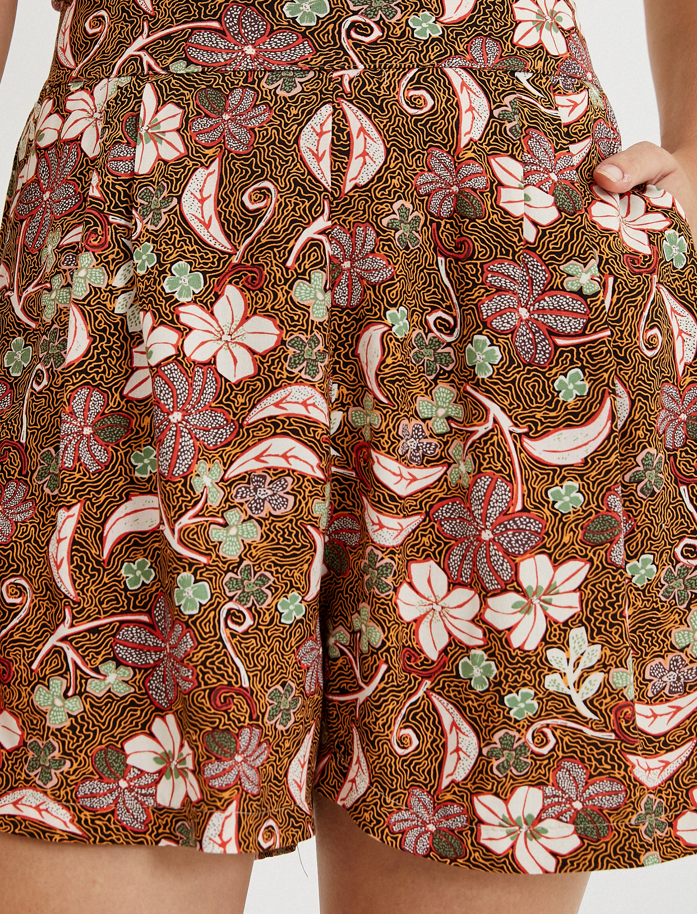   Çiçekli Mini Şort Beli Lastikli Pileli