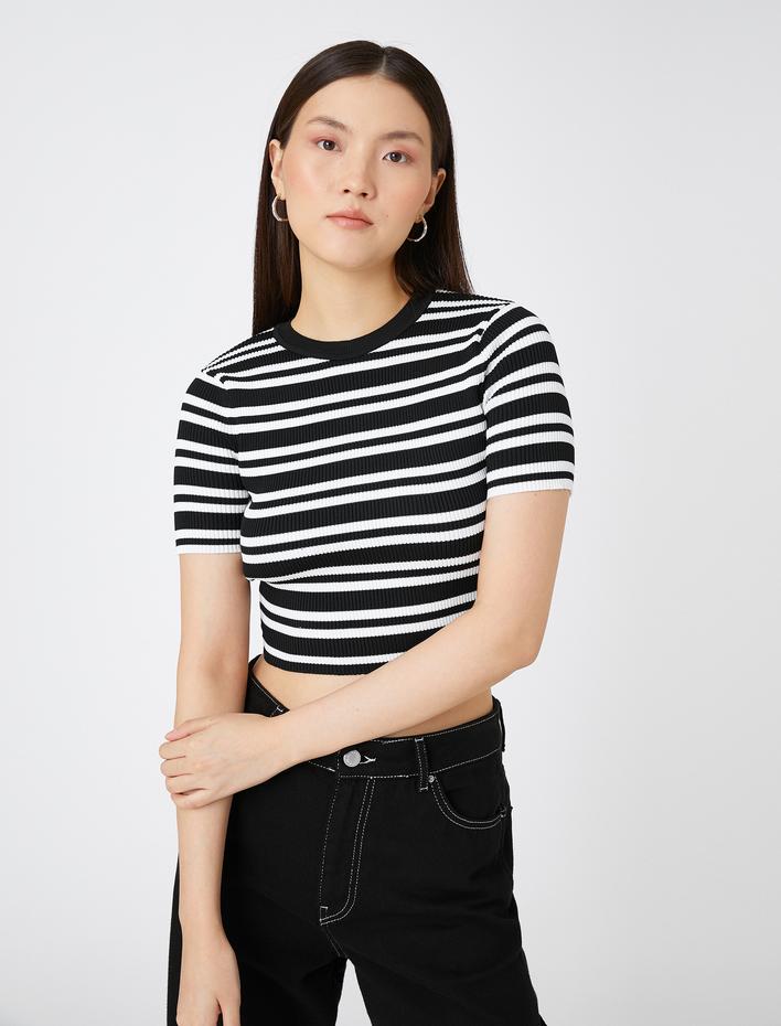  Crop Triko Kazak Kısa Kollu