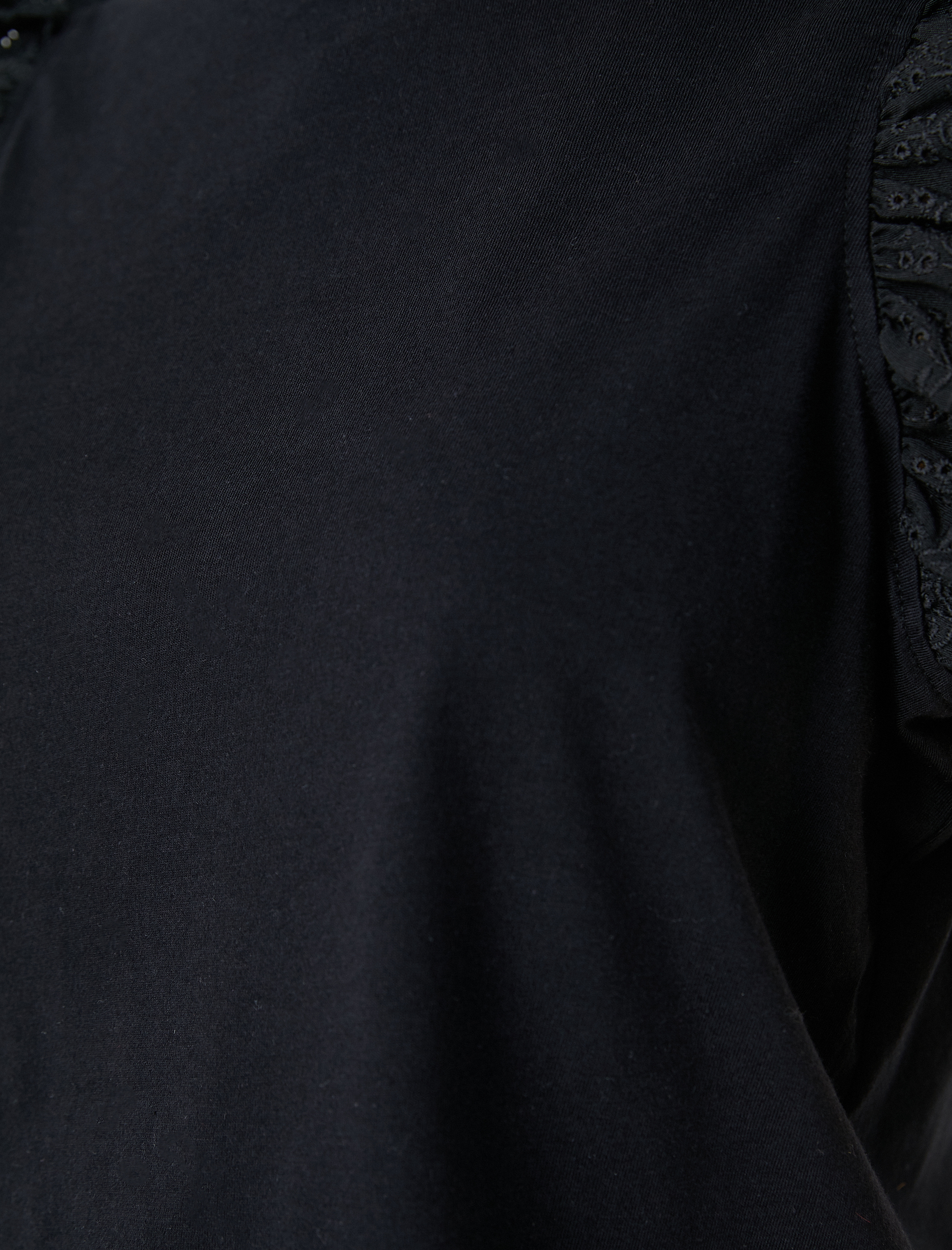   Kolları Fisto Detaylı Tişört Bisiklet Yaka