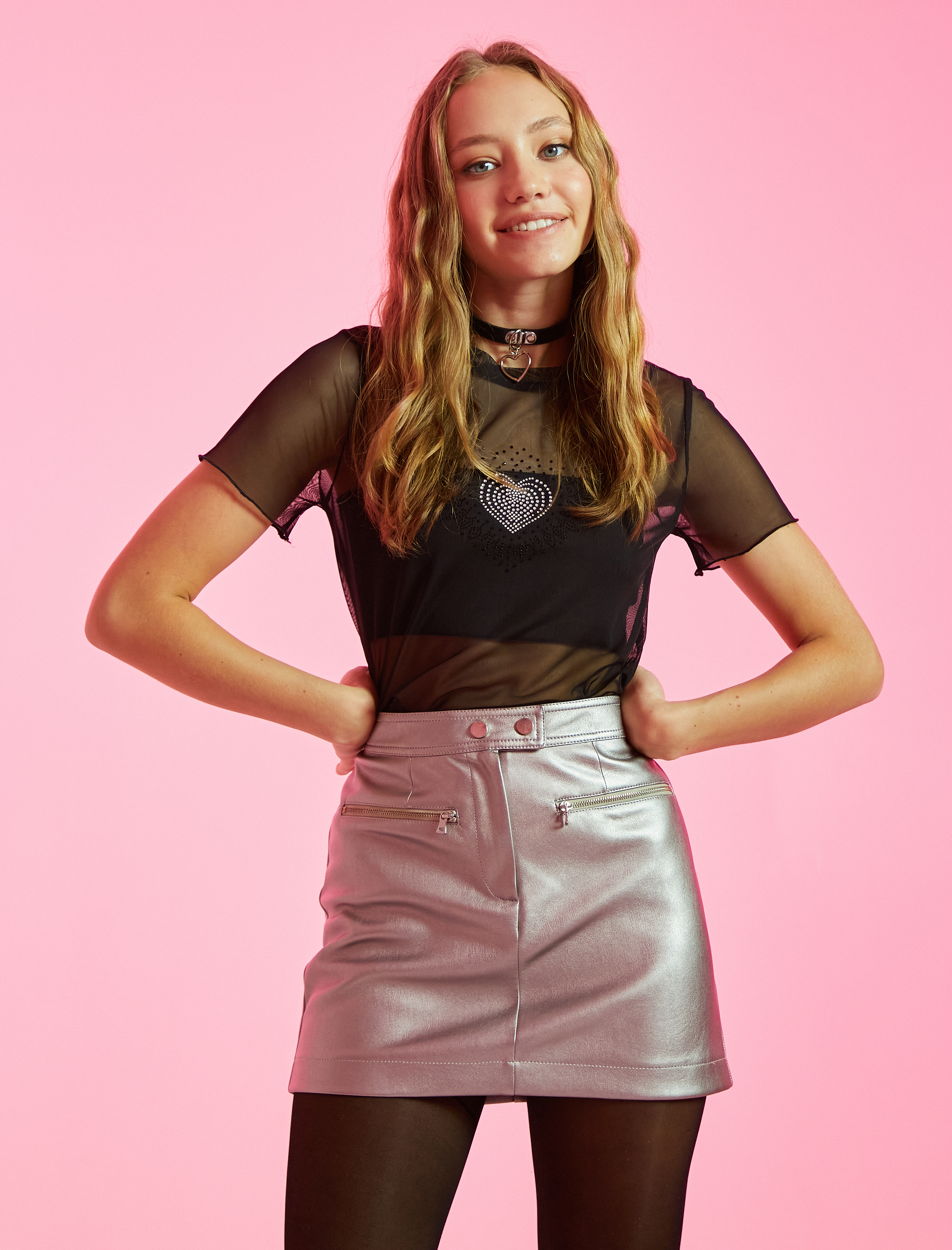   Transparan Tişört Kalpli Taşlı Kısa Kollu