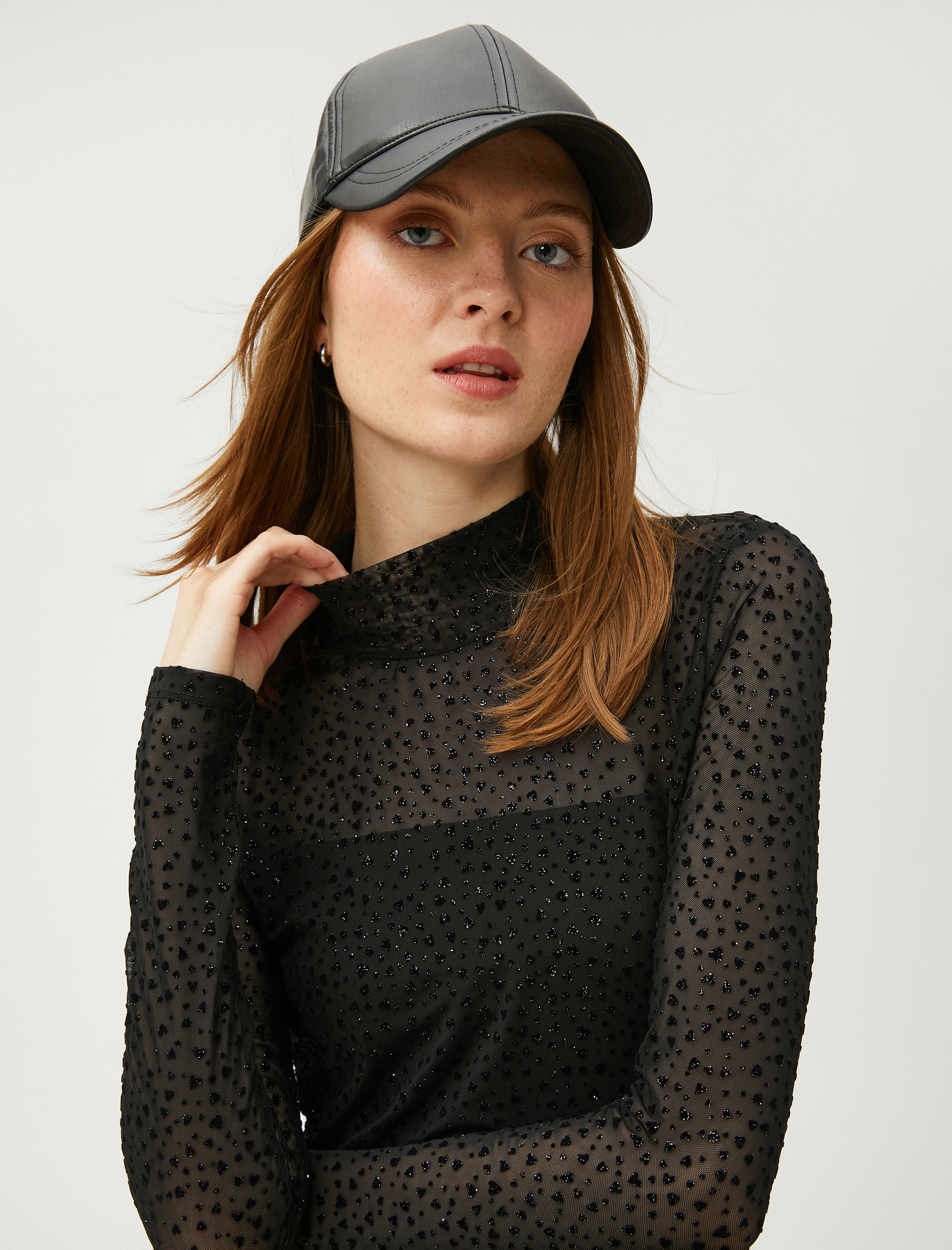   Transparan Bluz Uzun Kollu Simli Kalpli