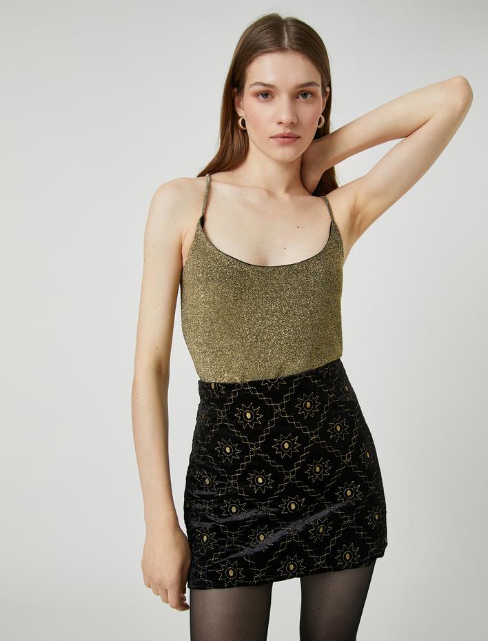  Simli Atlet U Yaka Çapraz Askılı