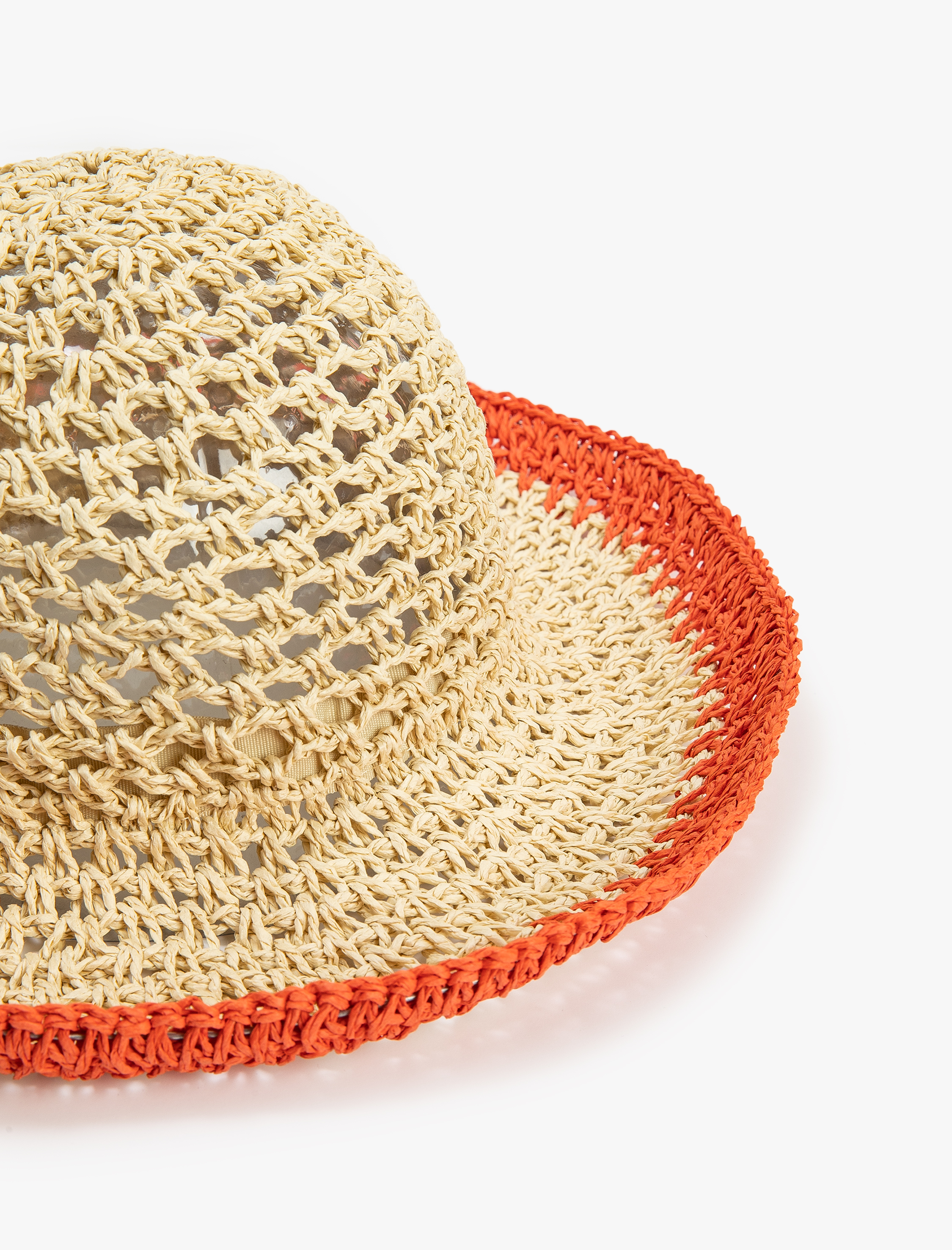  Kadın Hasır Şapka Tığ İşi Görünümlü