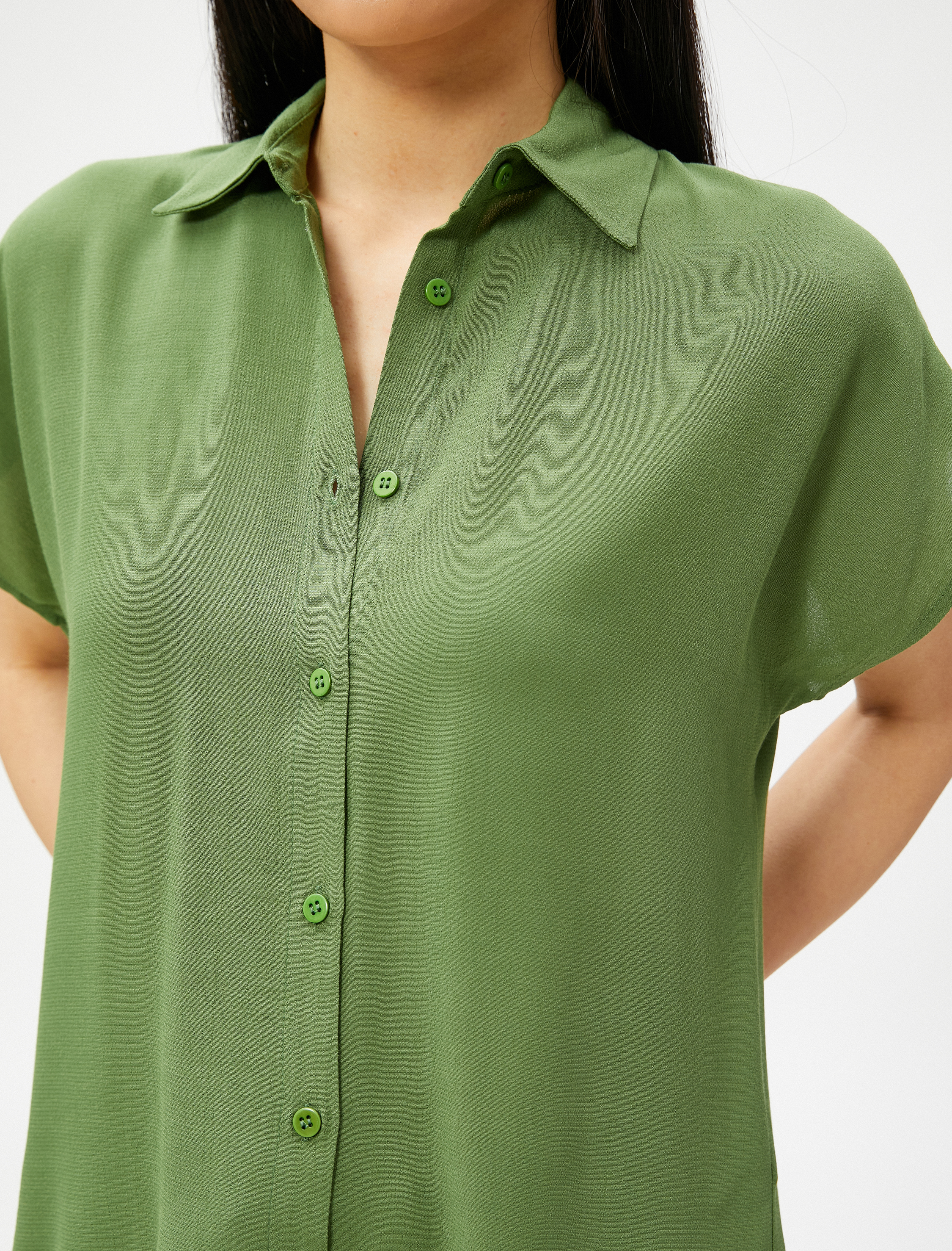   Kısa Kollu Düğmeli Gömlek