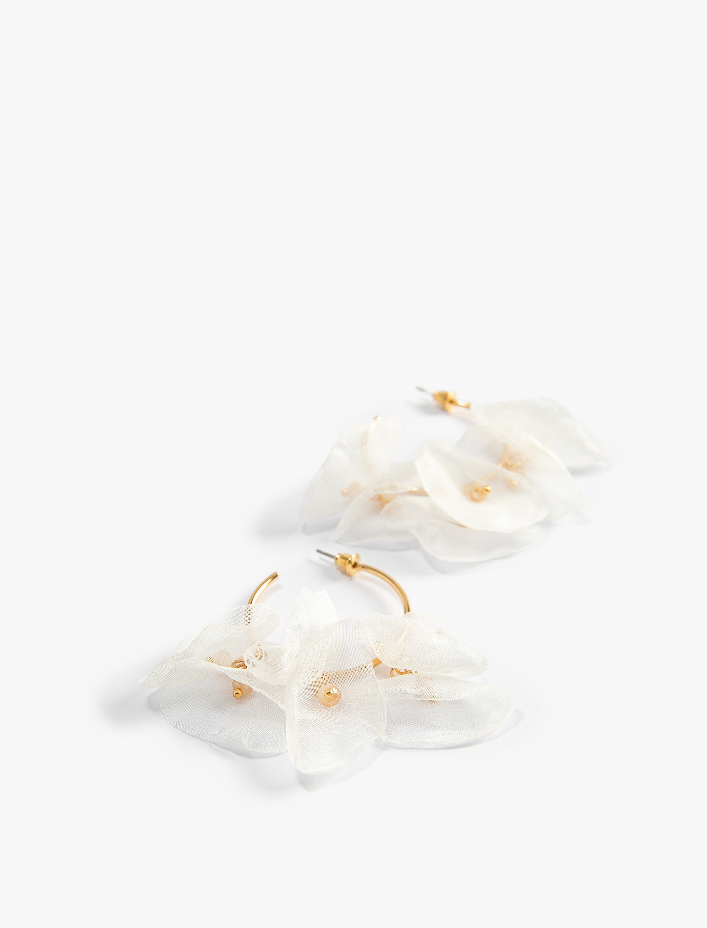  Kadın Halka Küpe Tül Detaylı