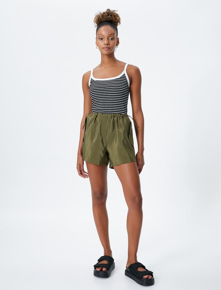  Paraşüt Mini Şort Beli Büzgülü Stoperli Kapaklı Cepli