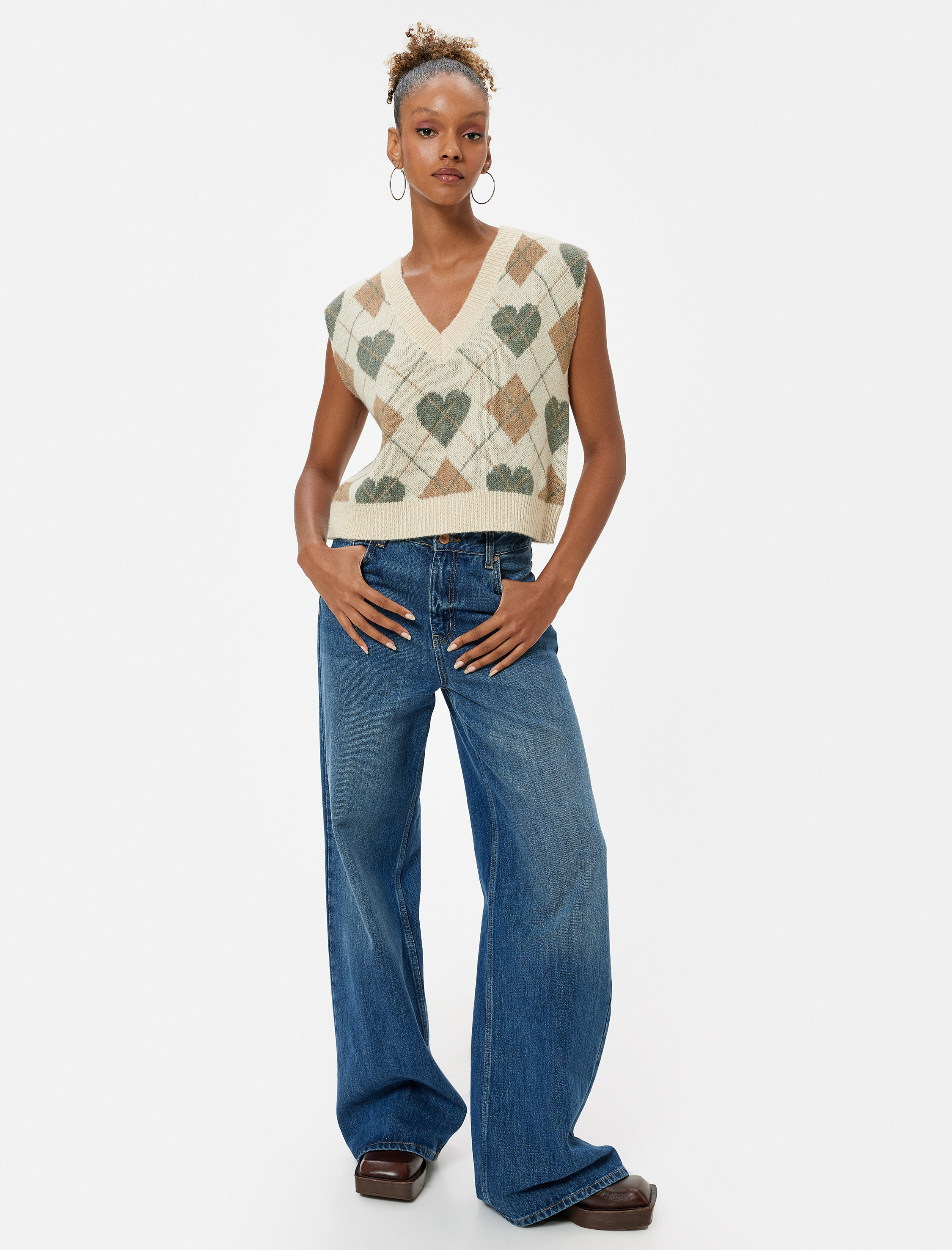   Kolsuz Süveter Kalp Desenli V Yaka