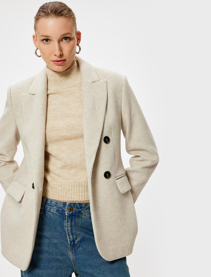  Kapaklı Cep Detaylı Uzun Kollu Kruvaze Kaşe Blazer Ceket