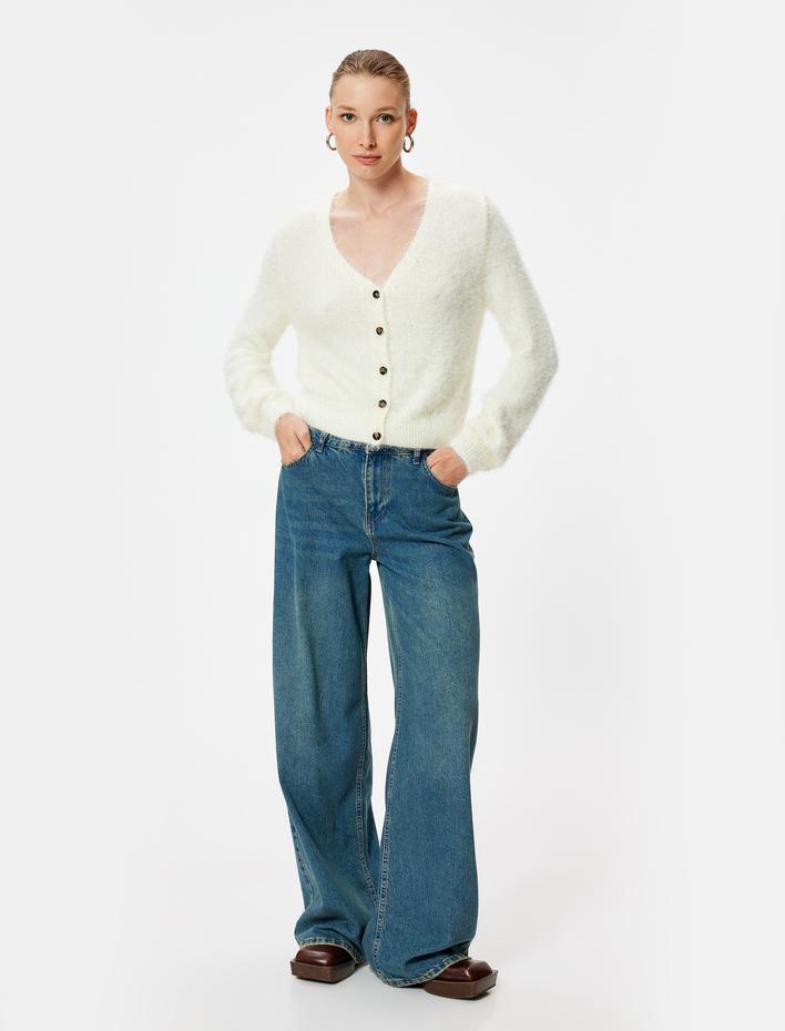  Peluş Triko Hırka V Yaka Düğmeli Uzun Kollu