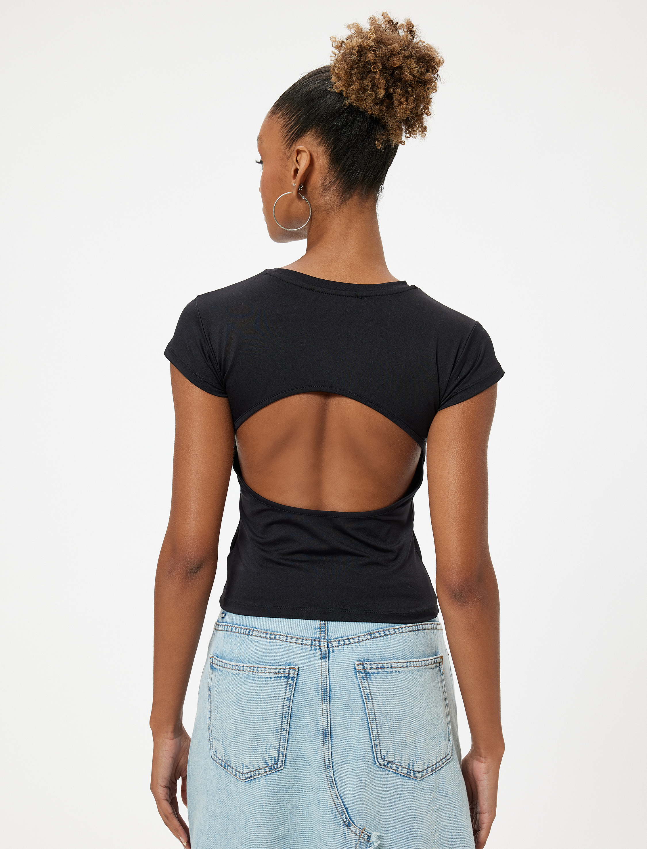   Bisiklet Yaka Body Sırt Detaylı Kısa Kollu Slim Fit