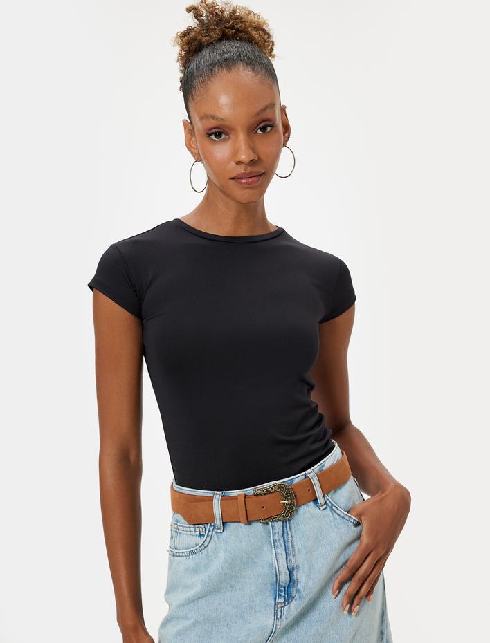  Bisiklet Yaka Body Sırt Detaylı Kısa Kollu Slim Fit