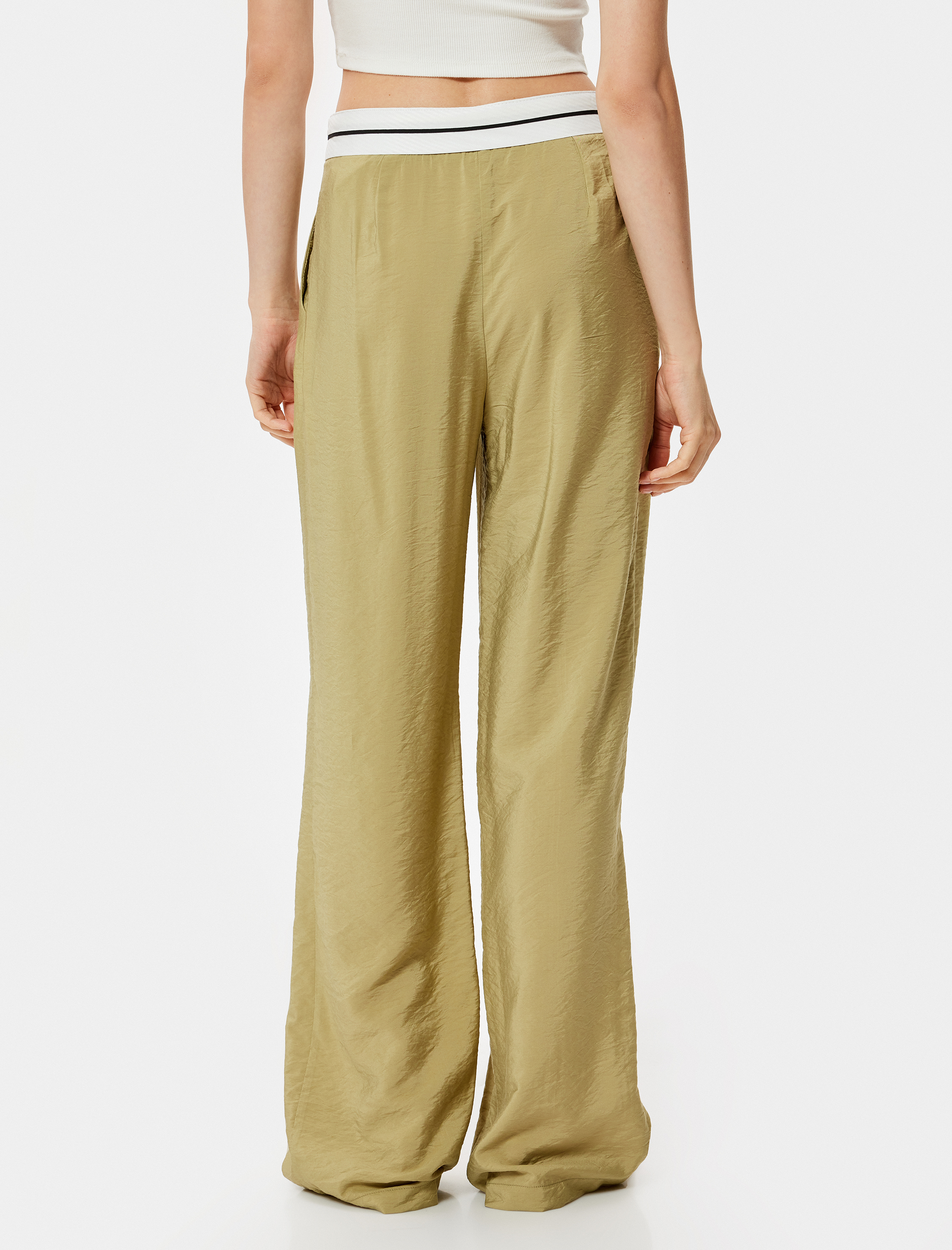   Bol Paça Pantolon Bel Detaylı Cepli Pile Detaylı