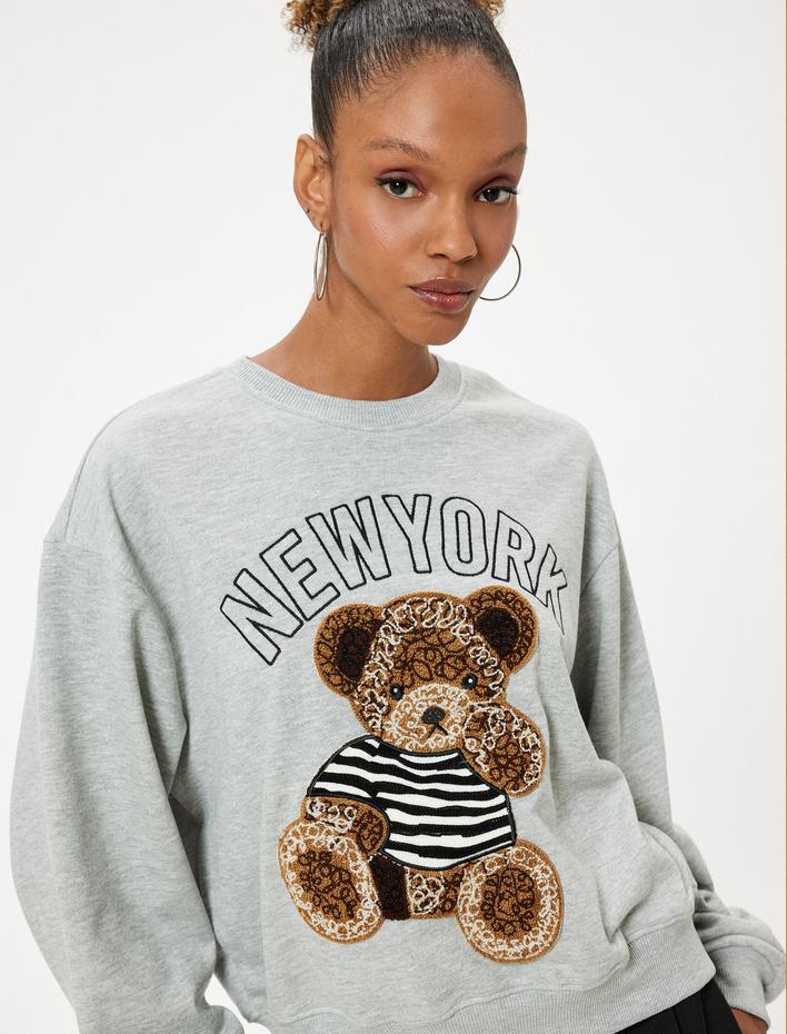  Bisiklet Yaka Sweatshirt Oversize Ayıcık İşlemeli Sloganlı Şardonlu