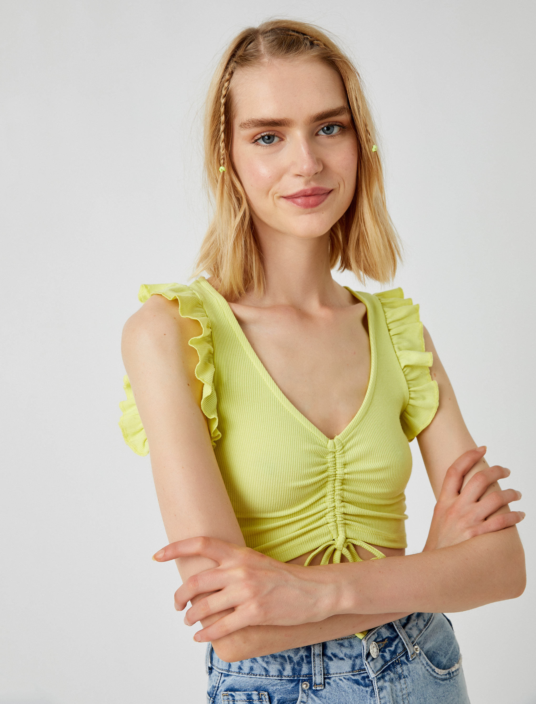   Fırfır Detaylı Büzgülü Tişört