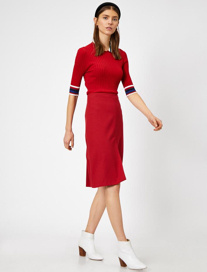  Kemerli Yırtmaçlı Etek