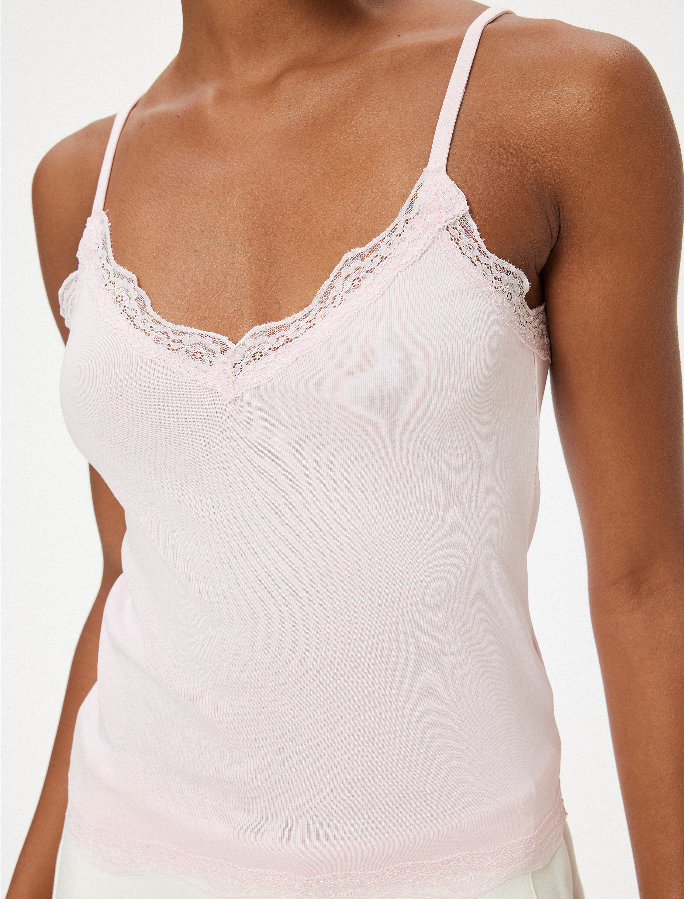   Dantel Detaylı Atlet V Yaka Kolsuz Slim Fit