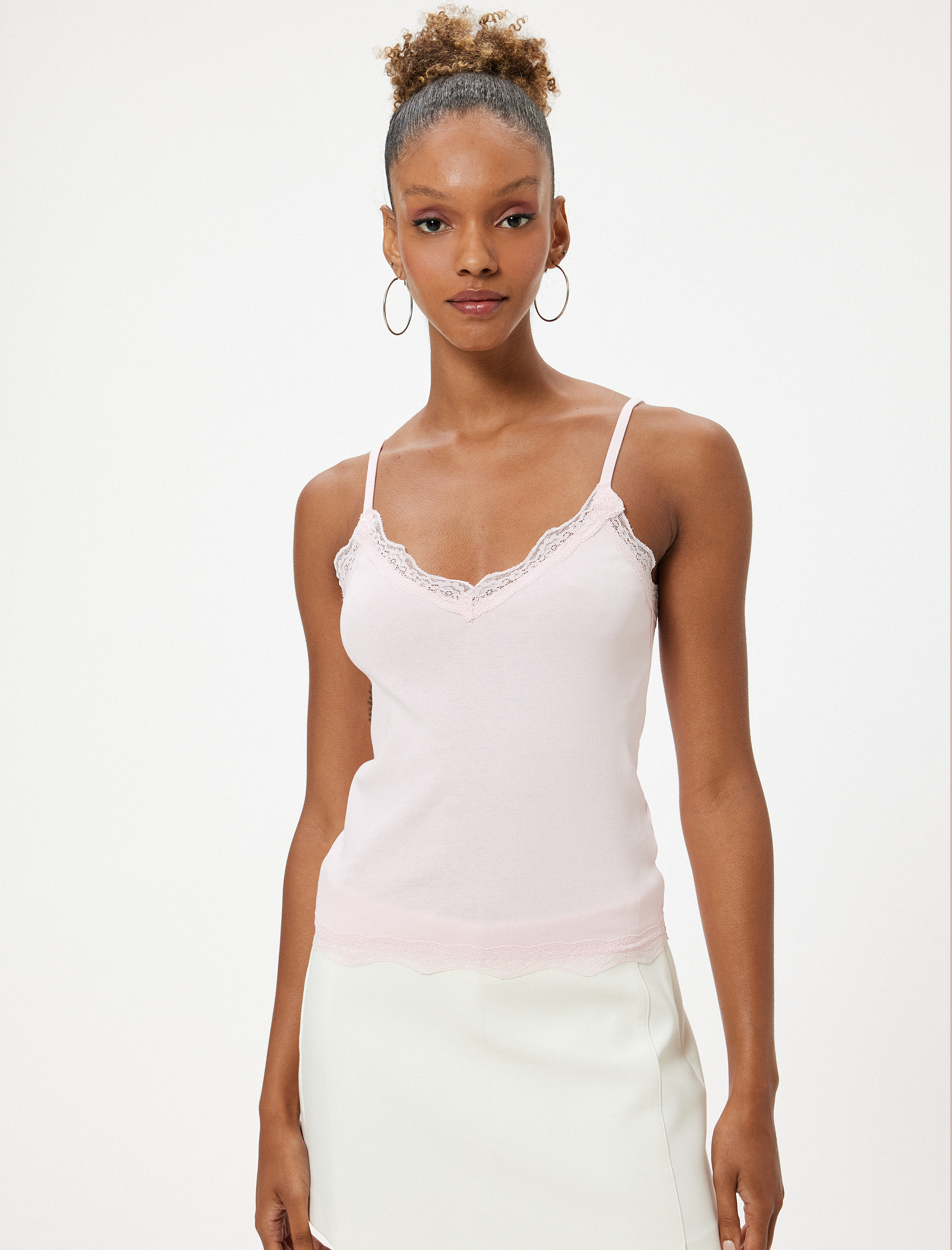   Dantel Detaylı Atlet V Yaka Kolsuz Slim Fit