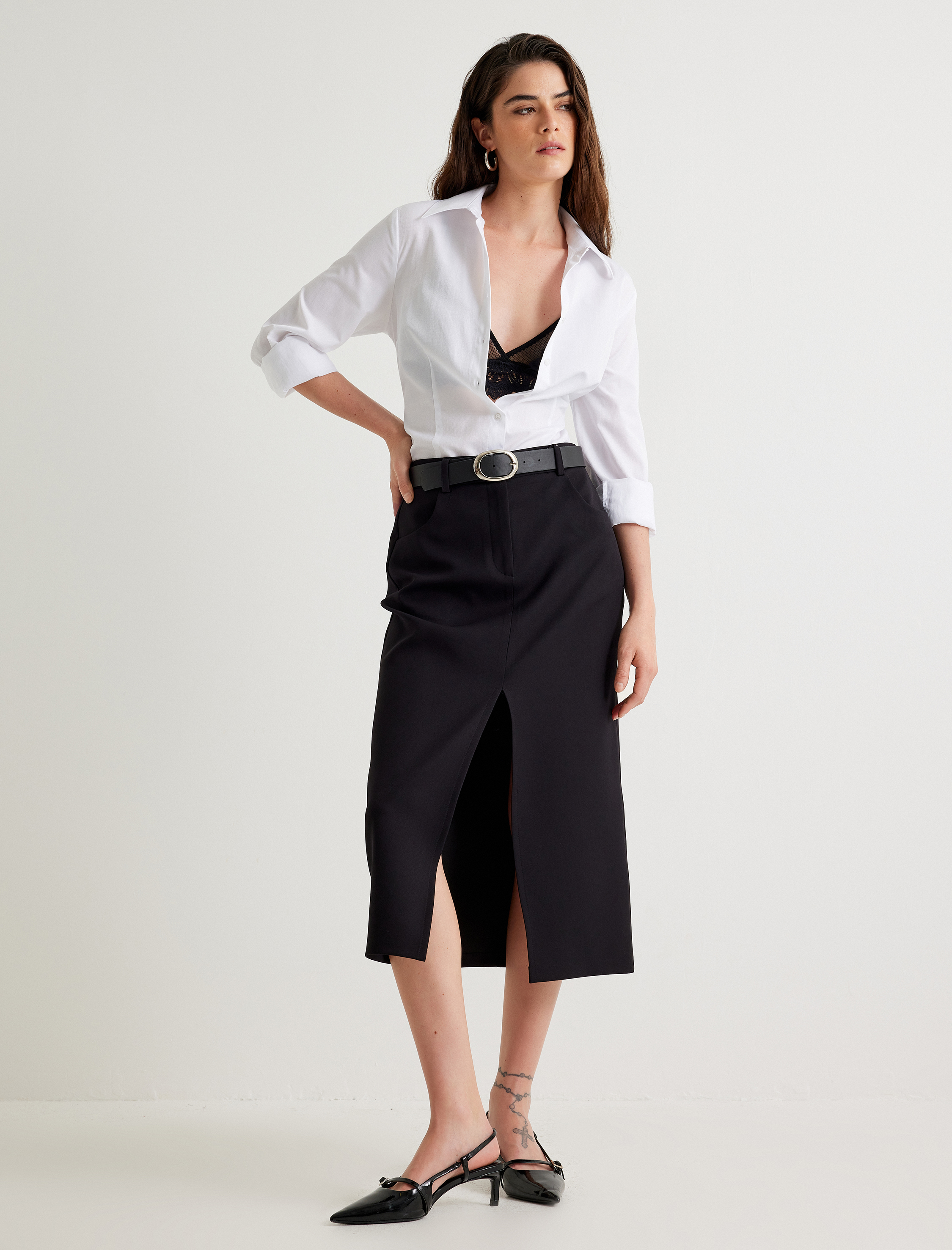   Önden Yırtmaç Detaylı Cepli Midi Boy Kalem Etek