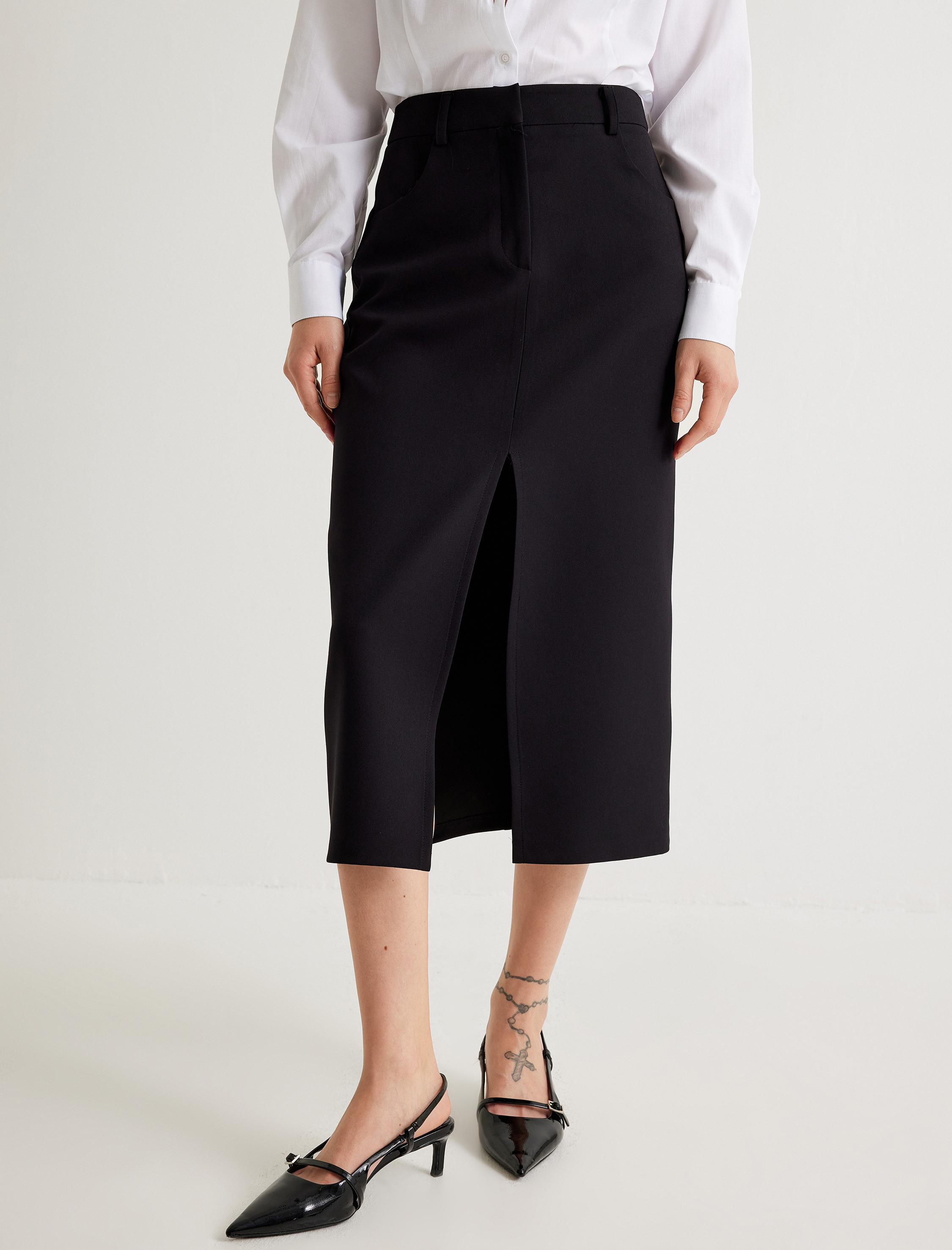   Önden Yırtmaç Detaylı Cepli Midi Boy Kalem Etek