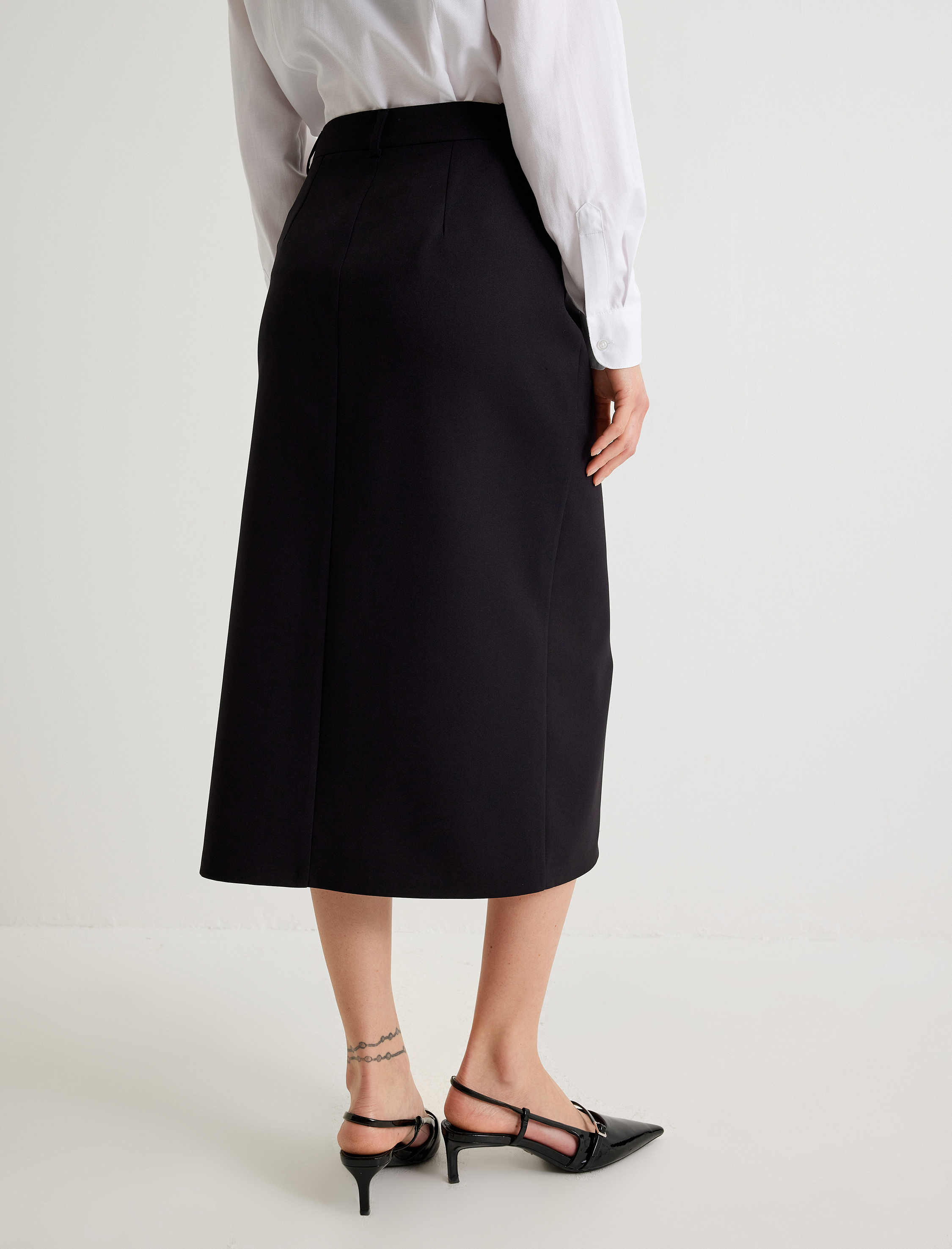   Önden Yırtmaç Detaylı Cepli Midi Boy Kalem Etek