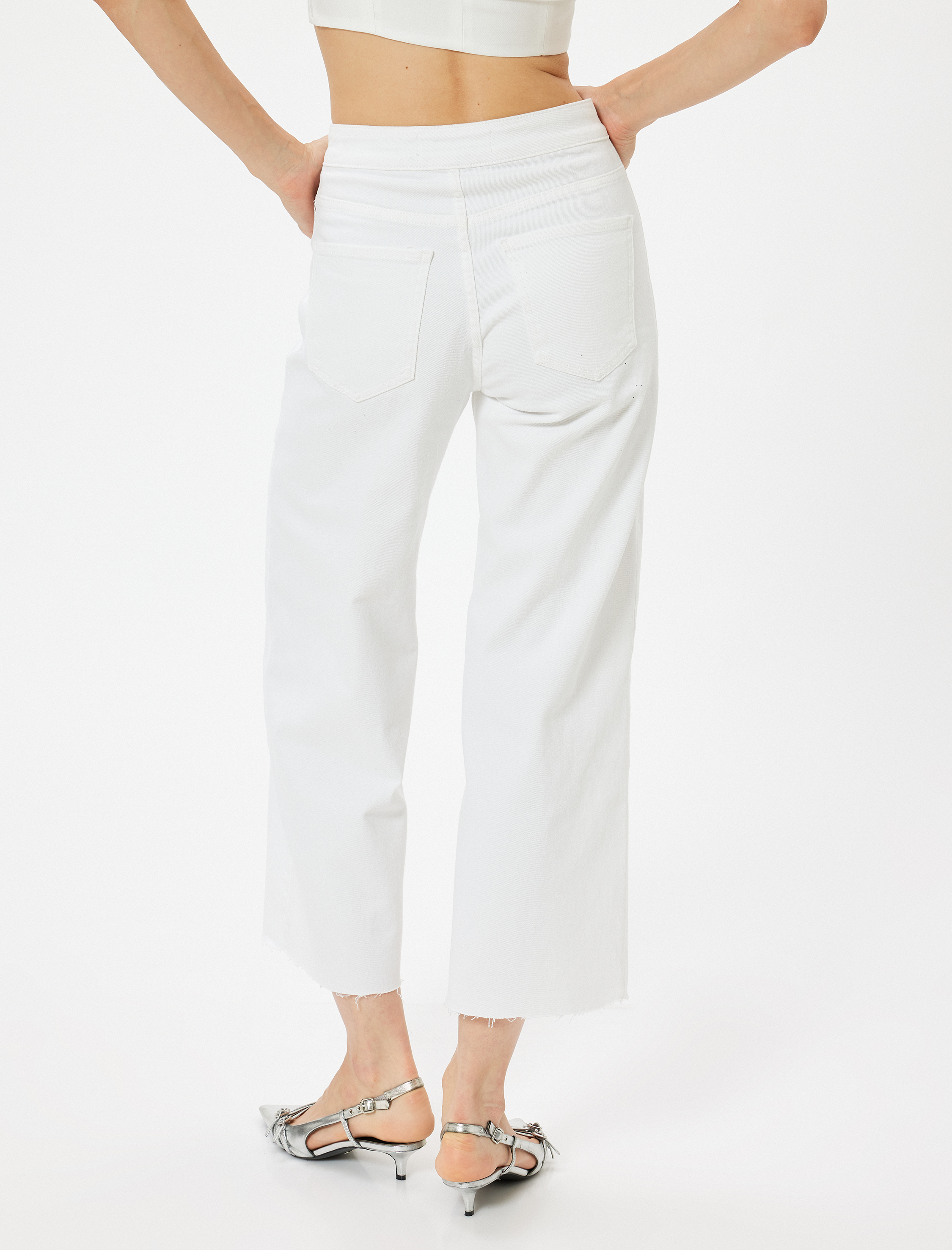   Geniş Kısa Paça Kot Pantolon Standart Bel Düğmeli - Sandra Jeans