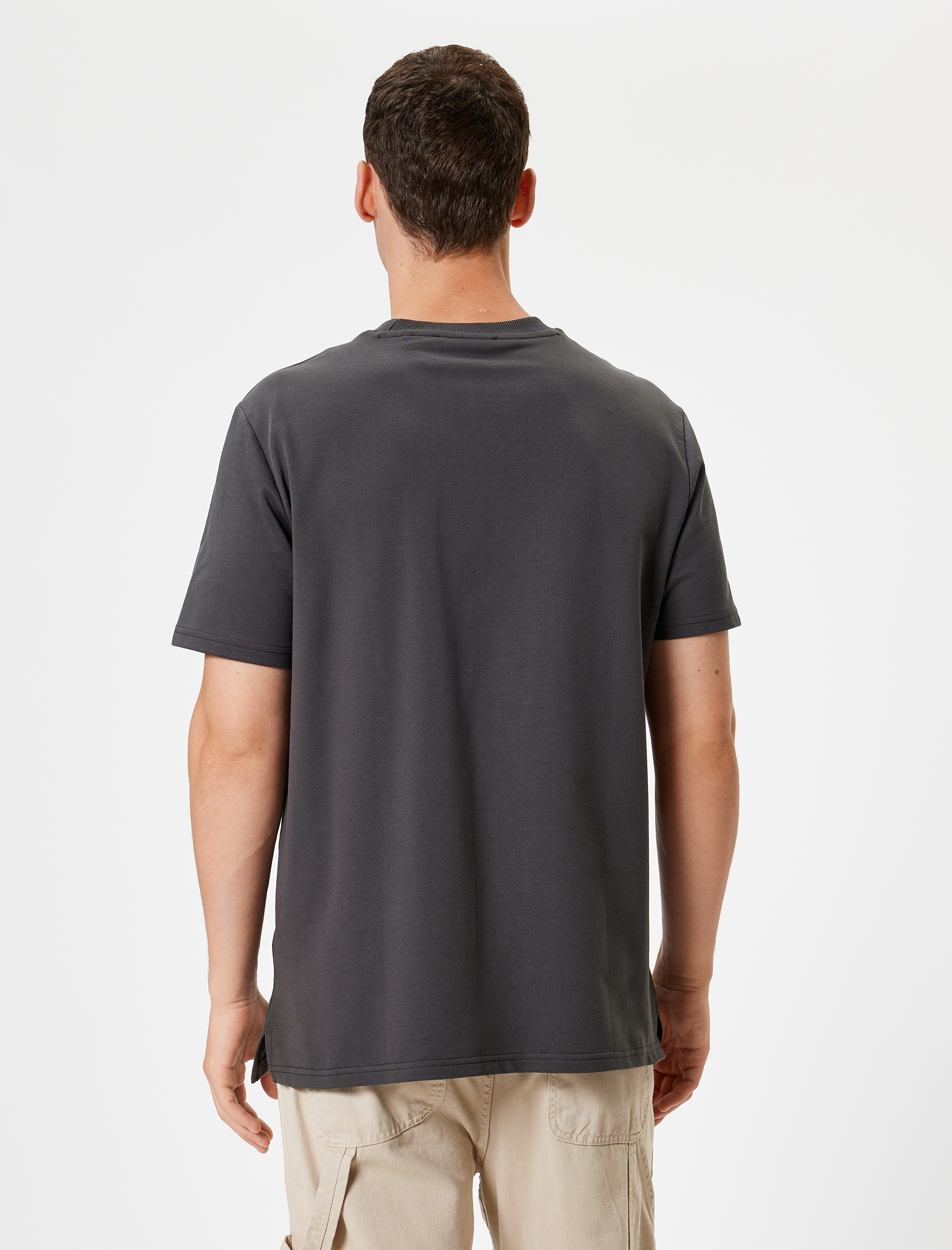   Pamuklu Bisiklet Yaka Etiket Detaylı Kısa Kollu Basic Tişört