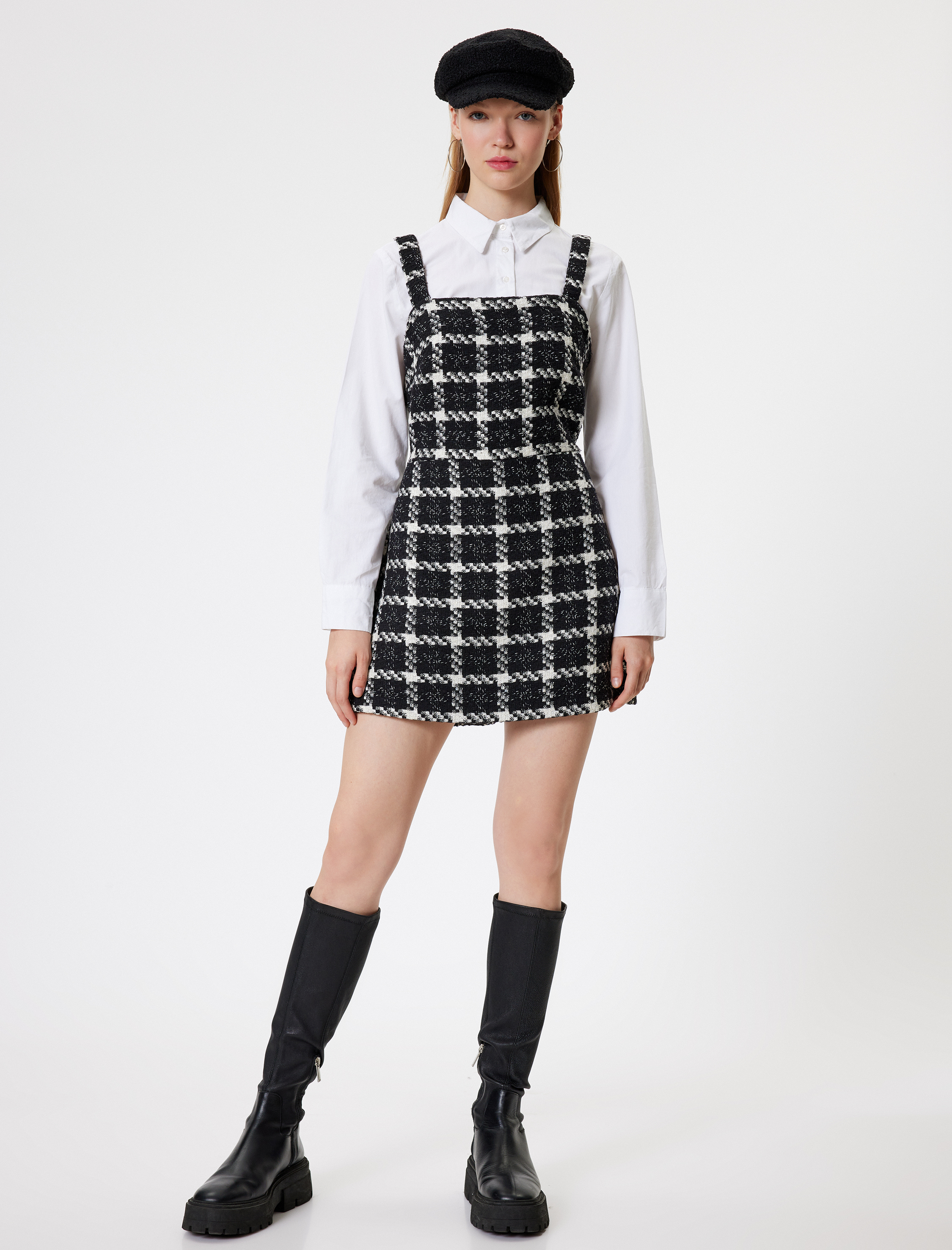   Tüvit Salopet Şortlu Kare Yaka Kolsuz Tulum