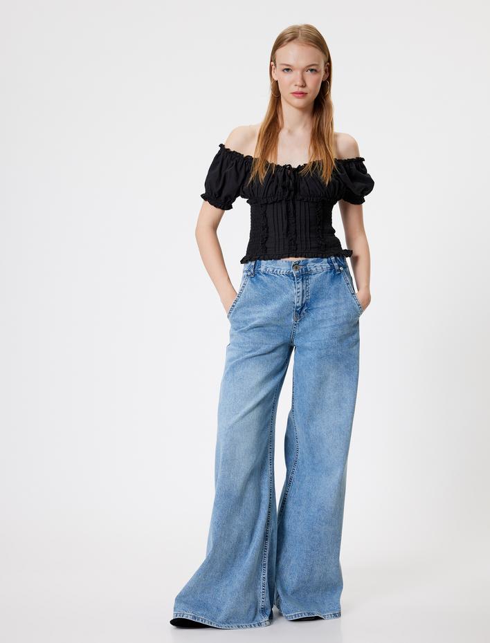  Crop Bluz Kayık Yaka Gipeli Kısa Kollu Slim Fit Bağcık Detaylı