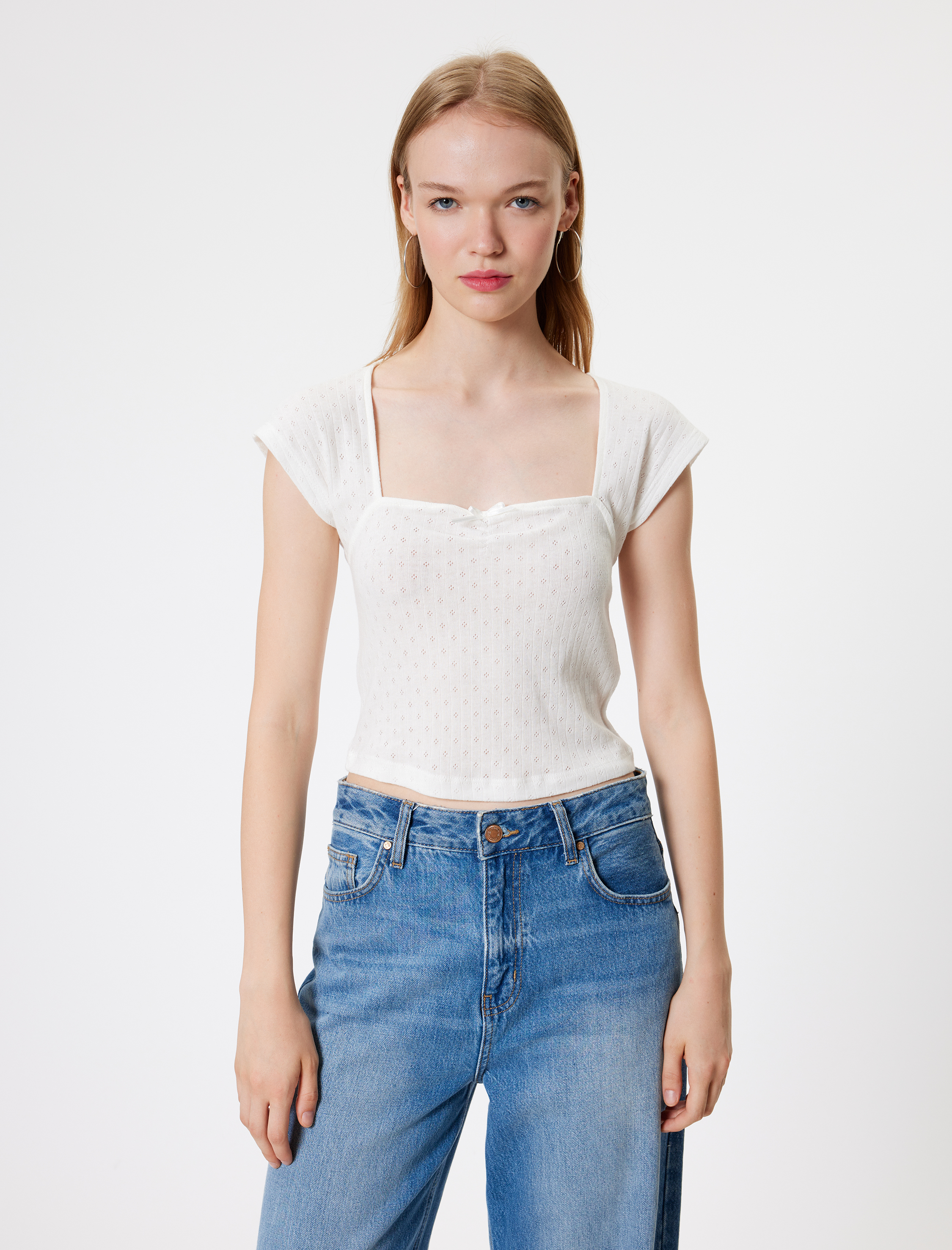 Kap Kol Tişört Fiyonk Detaylı Kare Yaka Slim Fit