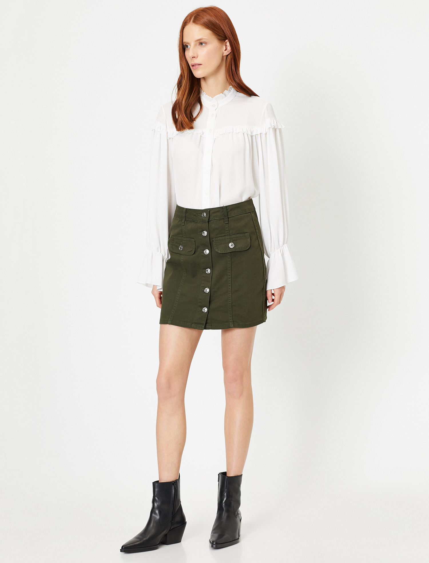   Düğme Detaylı Etek