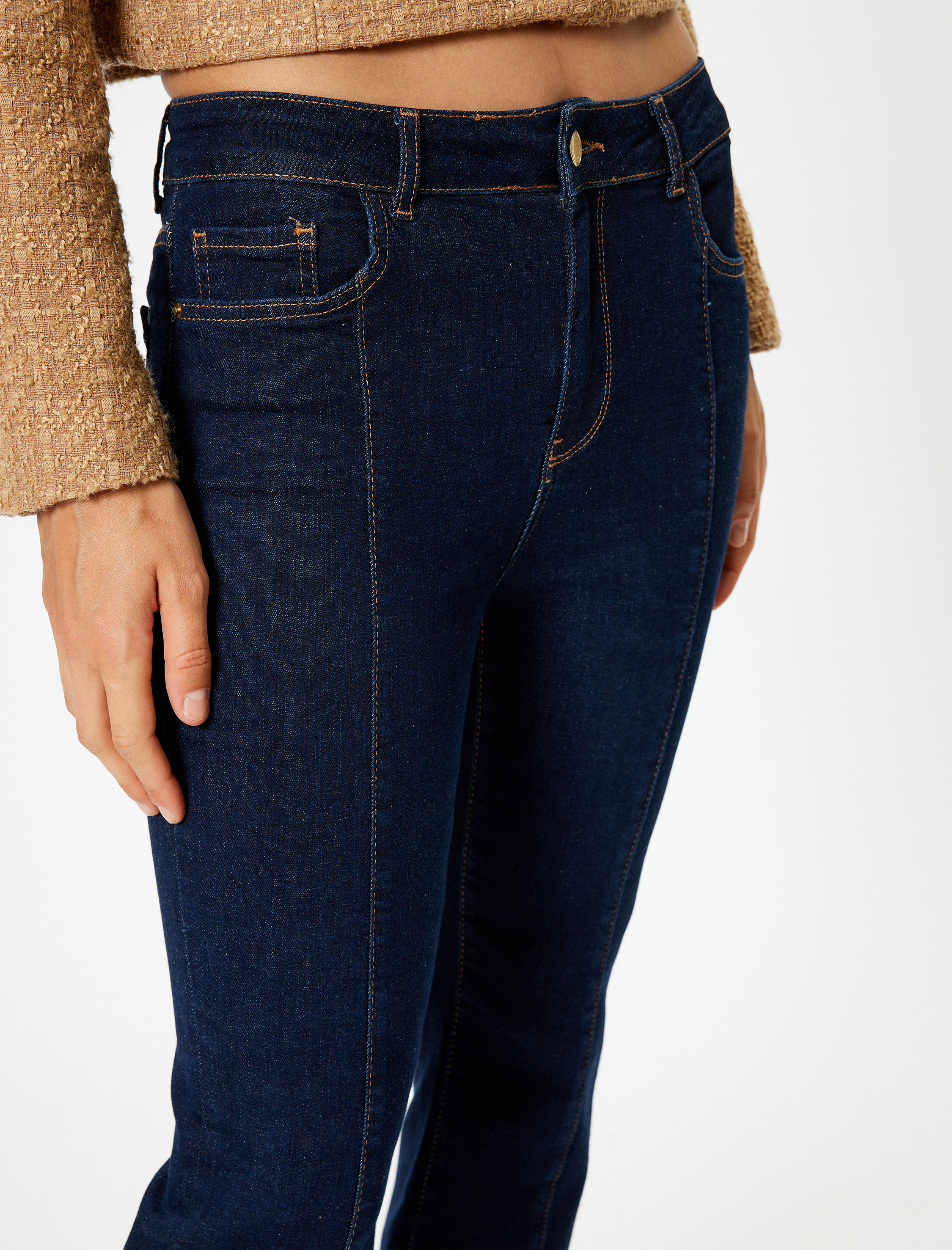   Düşük Bel Slim Fit Dikiş Detaylı Flare Crop Jeans