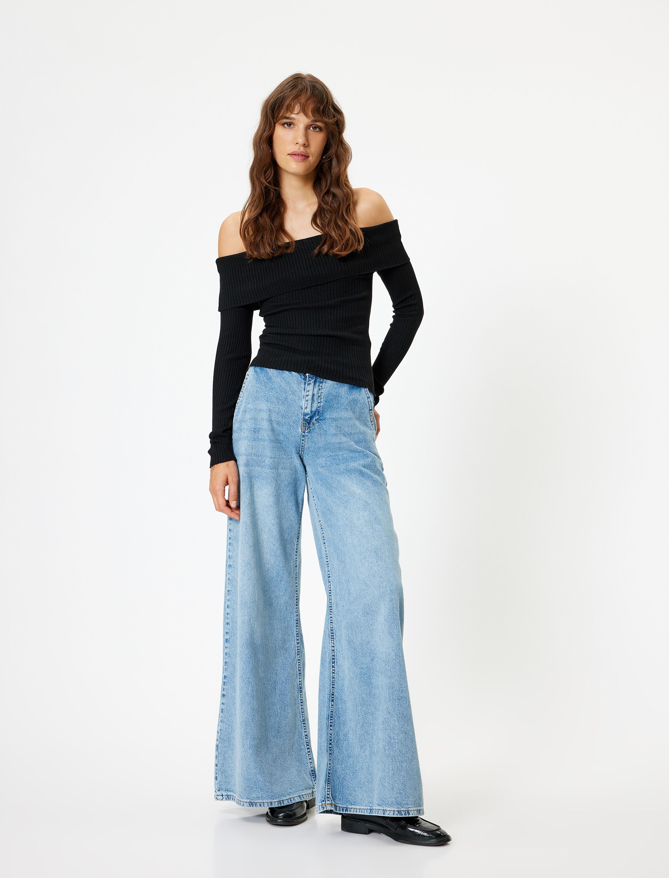   Kat Detaylı Fitilli Uzun Kollu Triko Omzu Açık Kazak