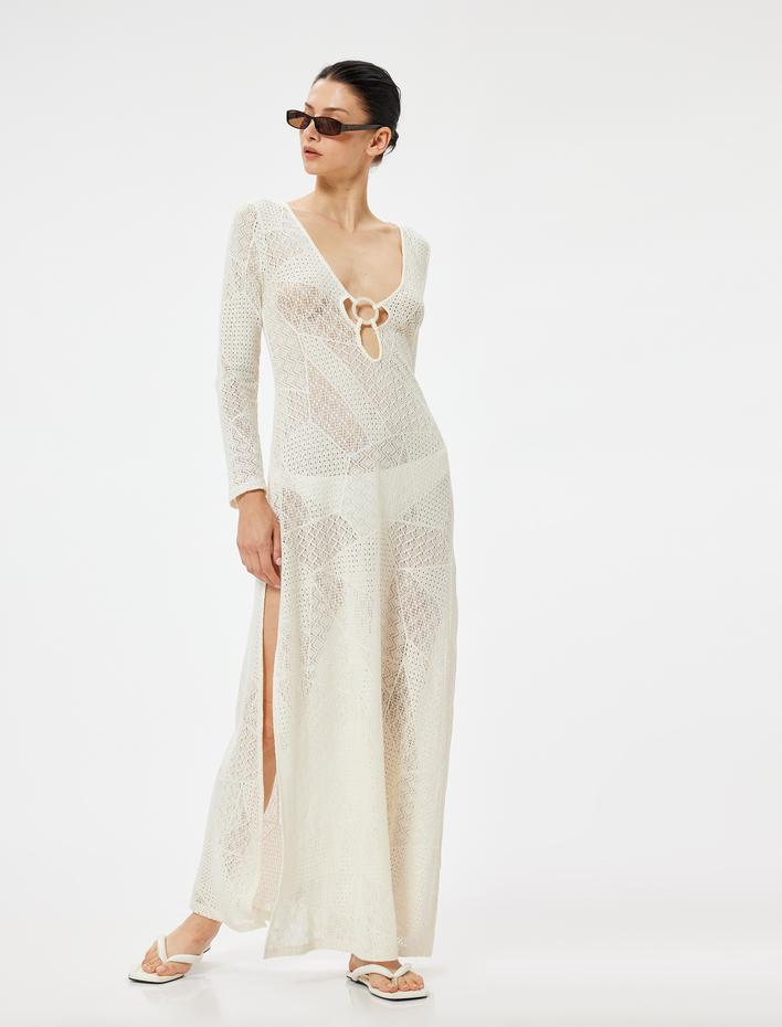  Uzun Kroşe Plaj Elbisesi Derin V Yaka Halka Detaylı Uzun Kollu Yırtmaç Detaylı