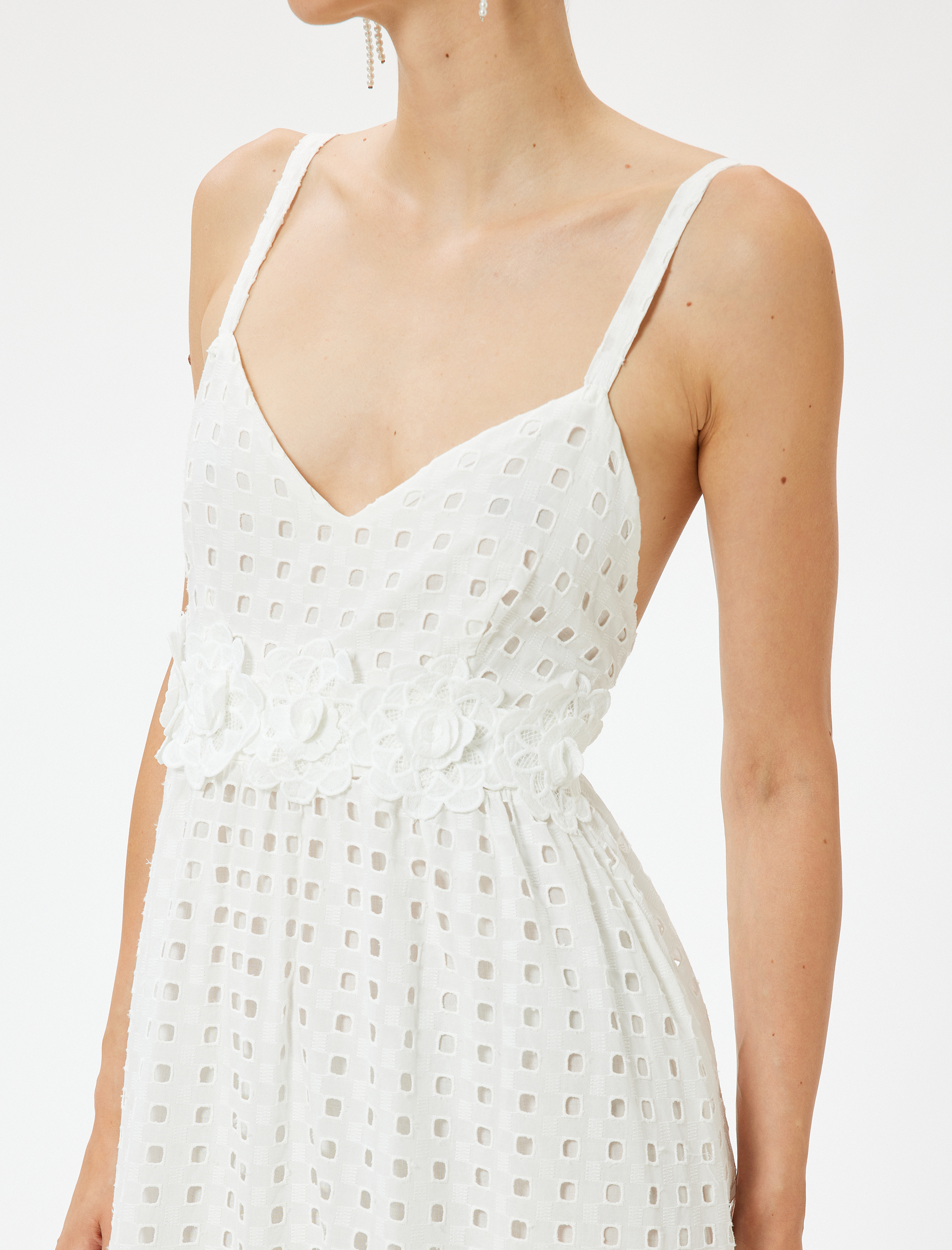   Askılı Uzun Fisto Elbise Çiçek Aplike Detaylı Çan Etek Astarlı