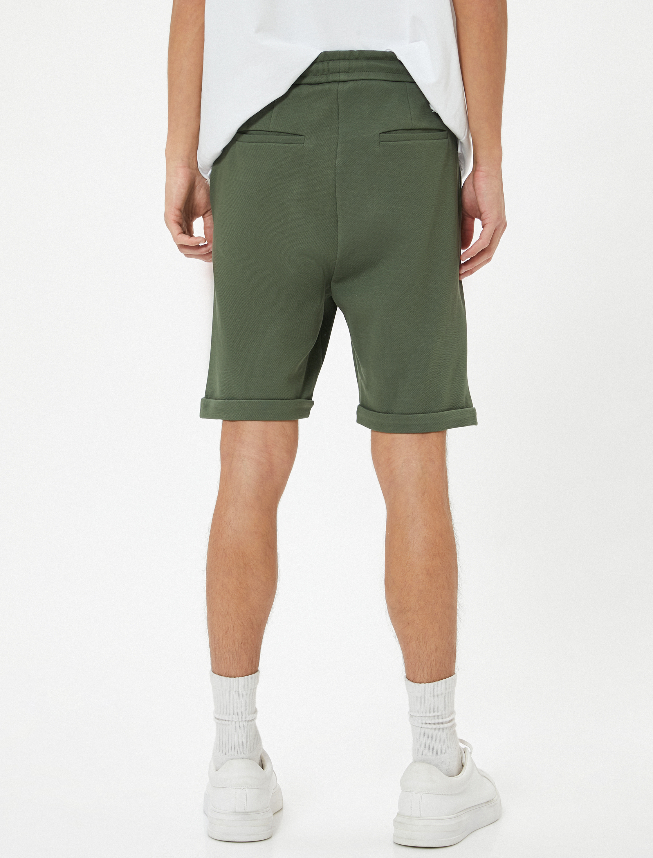   Bermuda Şort Cep Detaylı Katlamalı Paça Pamuk Karışımlı