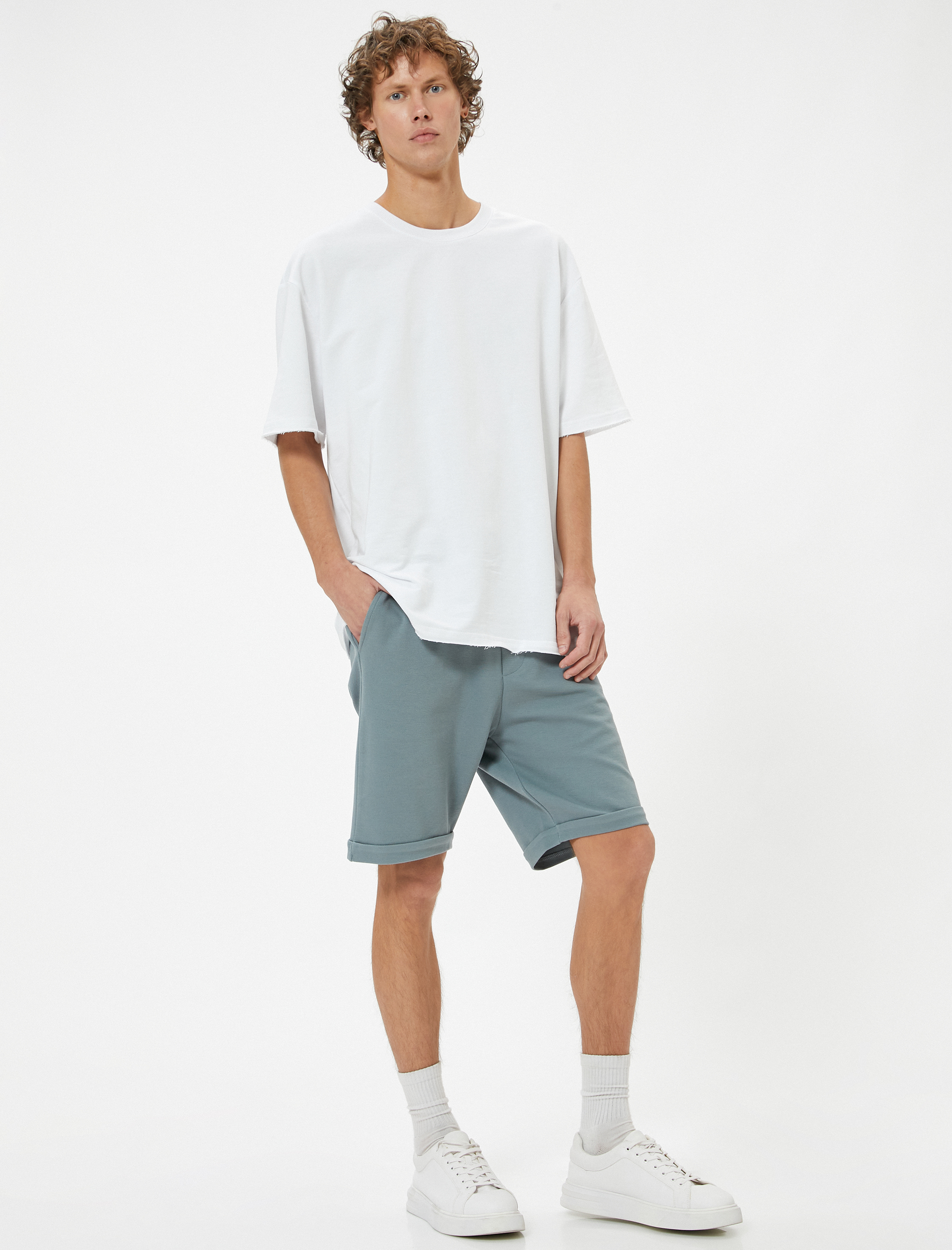   Bermuda Şort Cep Detaylı Katlamalı Paça Pamuk Karışımlı