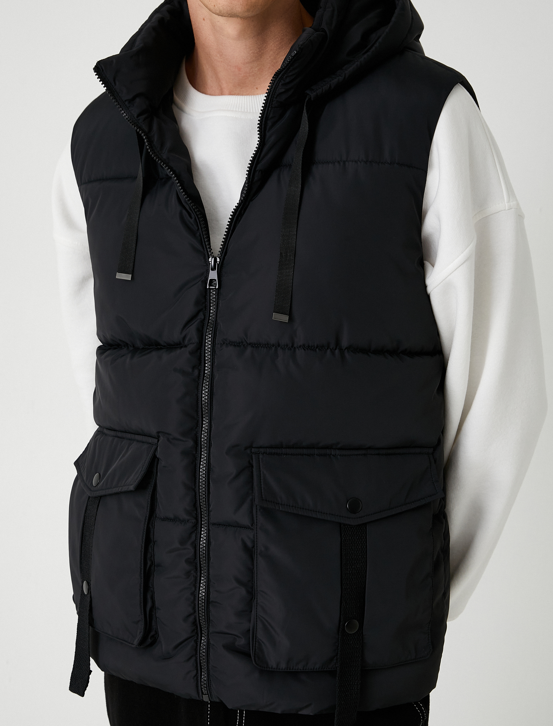   Şişme Yelek Kapşonlu Slim Fit Cep Detaylı Fermuarlı