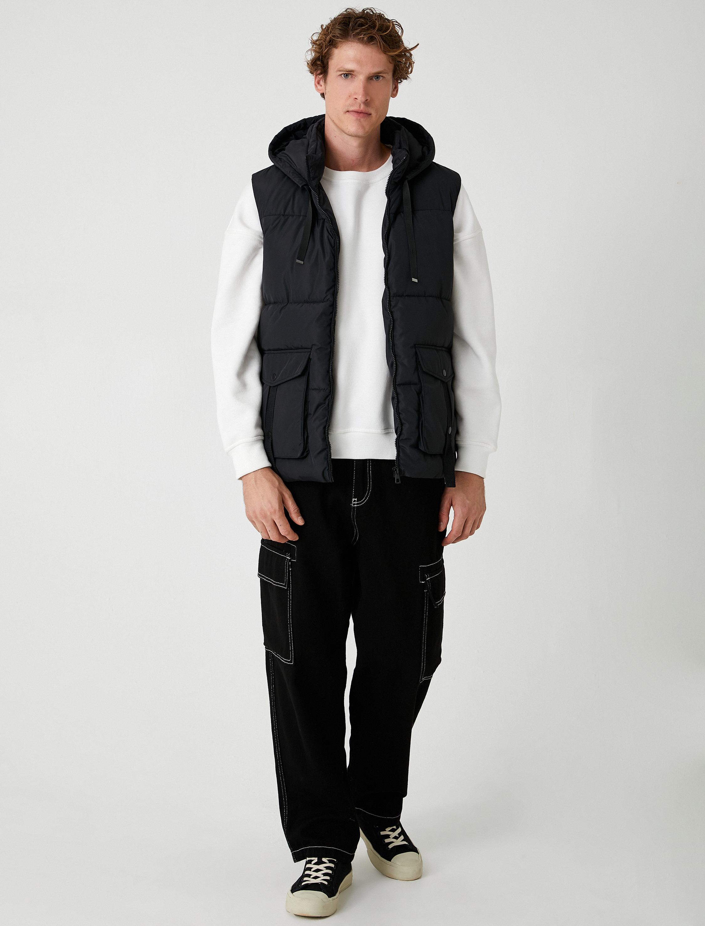   Şişme Yelek Kapşonlu Slim Fit Cep Detaylı Fermuarlı