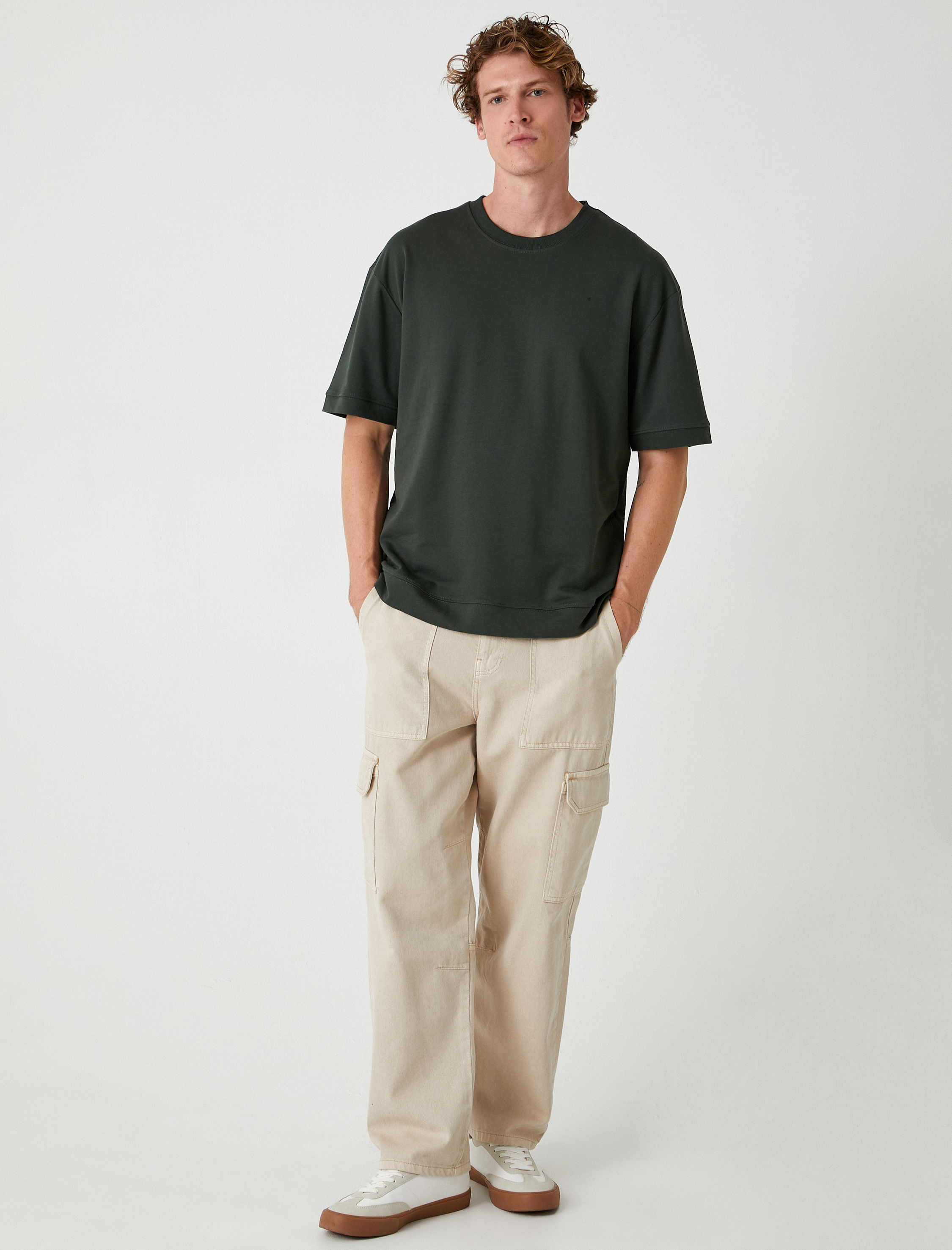   Pamuklu Kısa Kollu Bisiklet Yaka Oversize Tişört