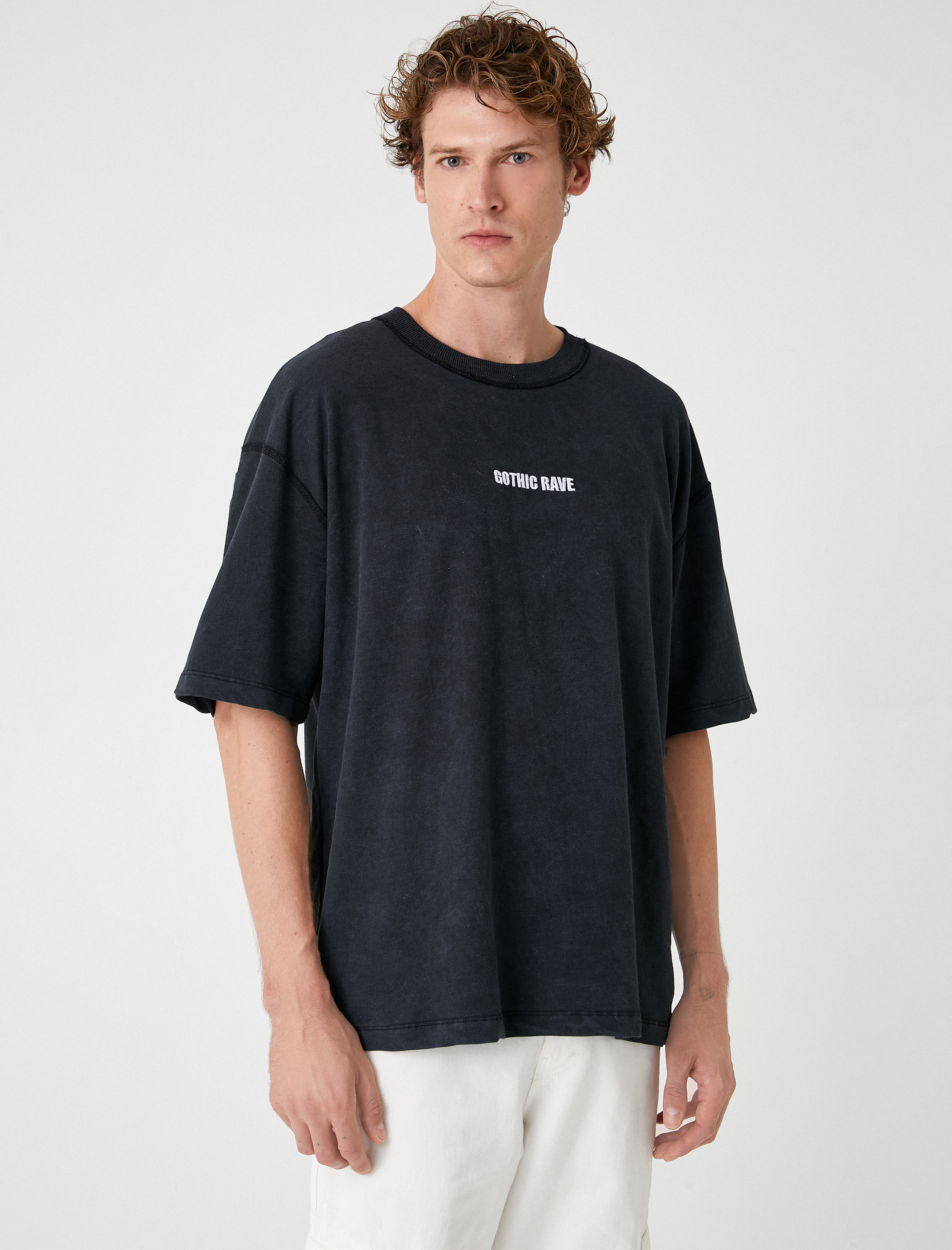   Slogan İşlemeli Pamuklu Kısa Kollu Bisiklet Yaka Oversize Tişört