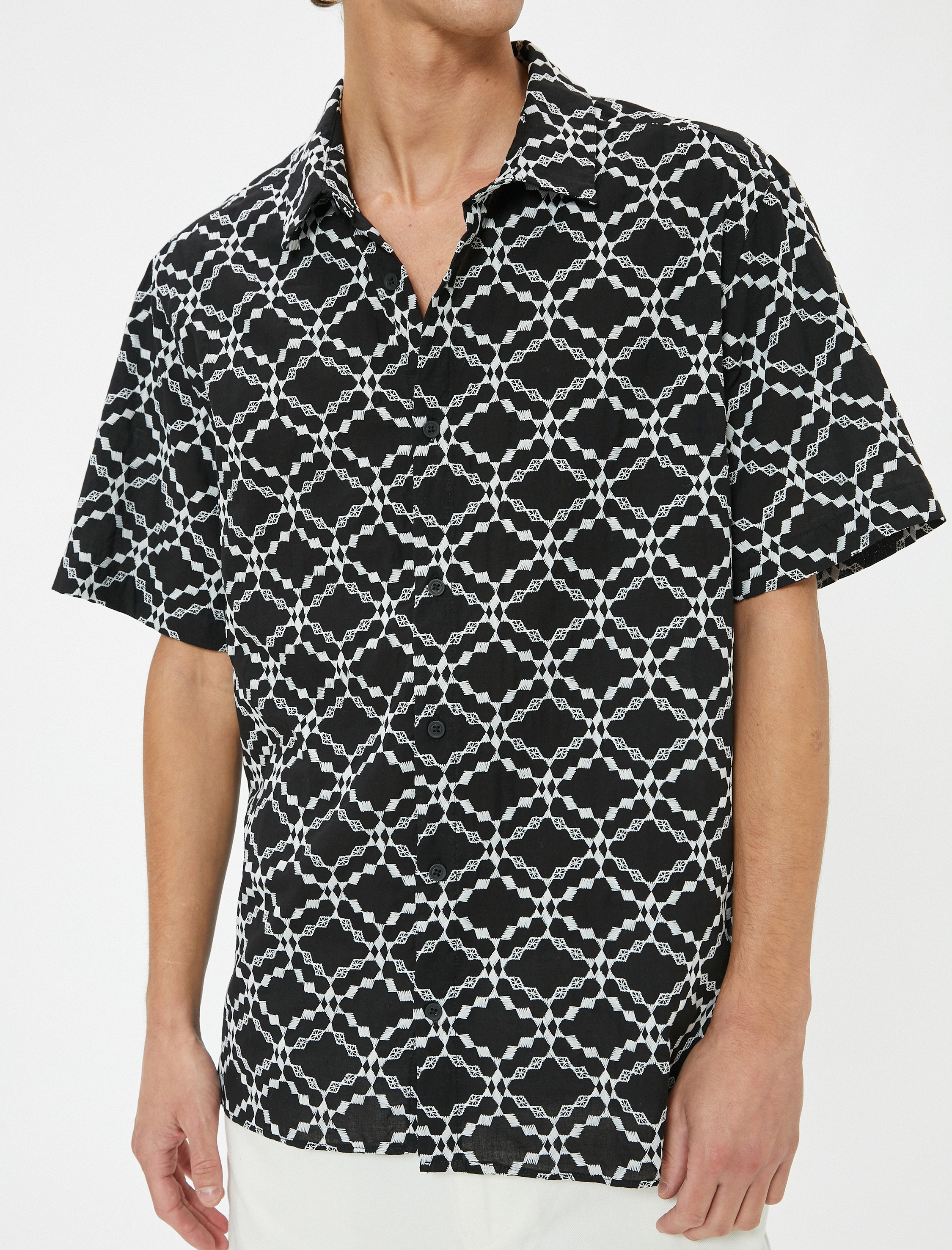   Kısa Kollu Gömlek Geometrik İşlemeli Pamuklu Regular Fit