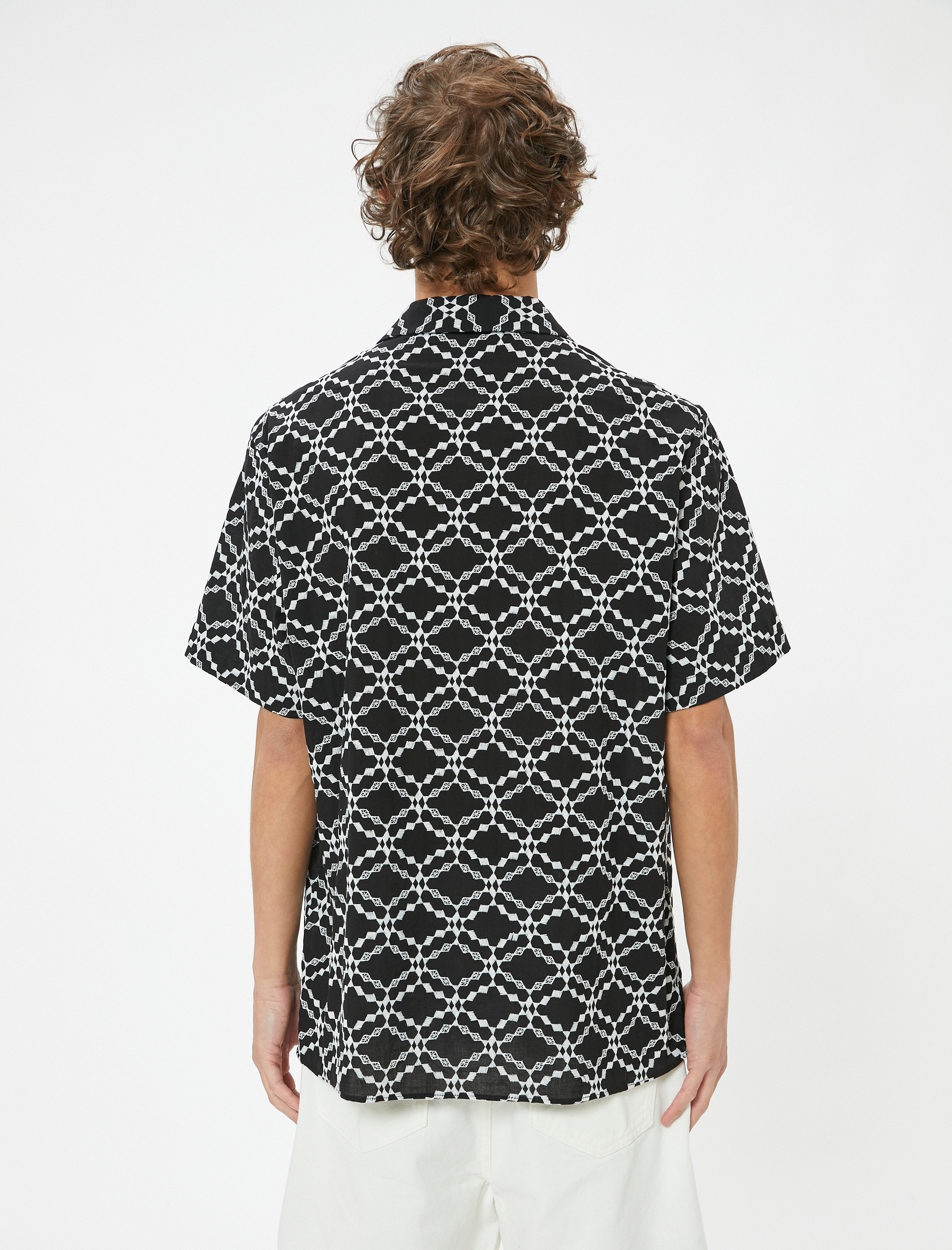   Kısa Kollu Gömlek Geometrik İşlemeli Pamuklu Regular Fit