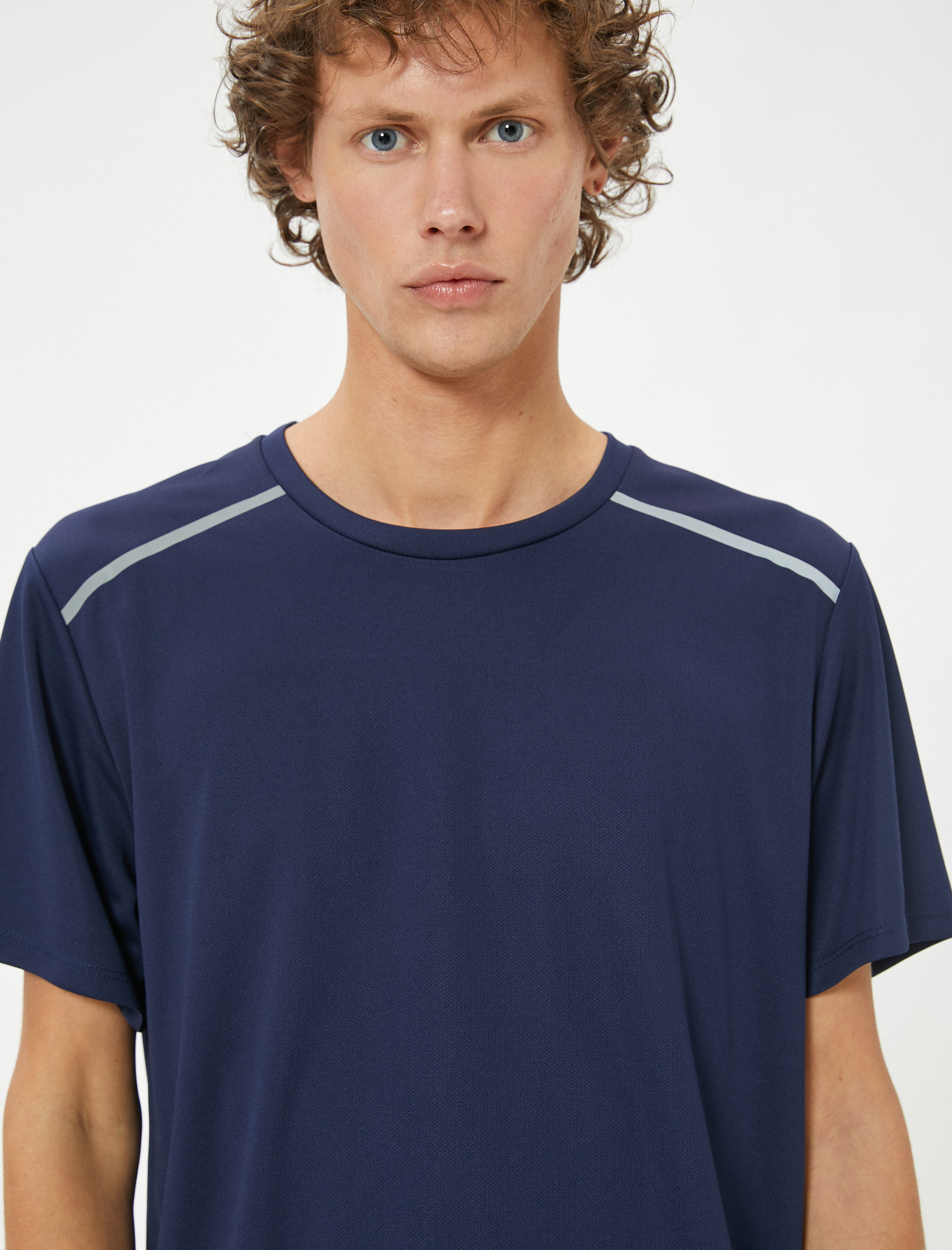   Spor Tişört Basic Kısa Kollu Bisiklet Yaka Şerit Detaylı