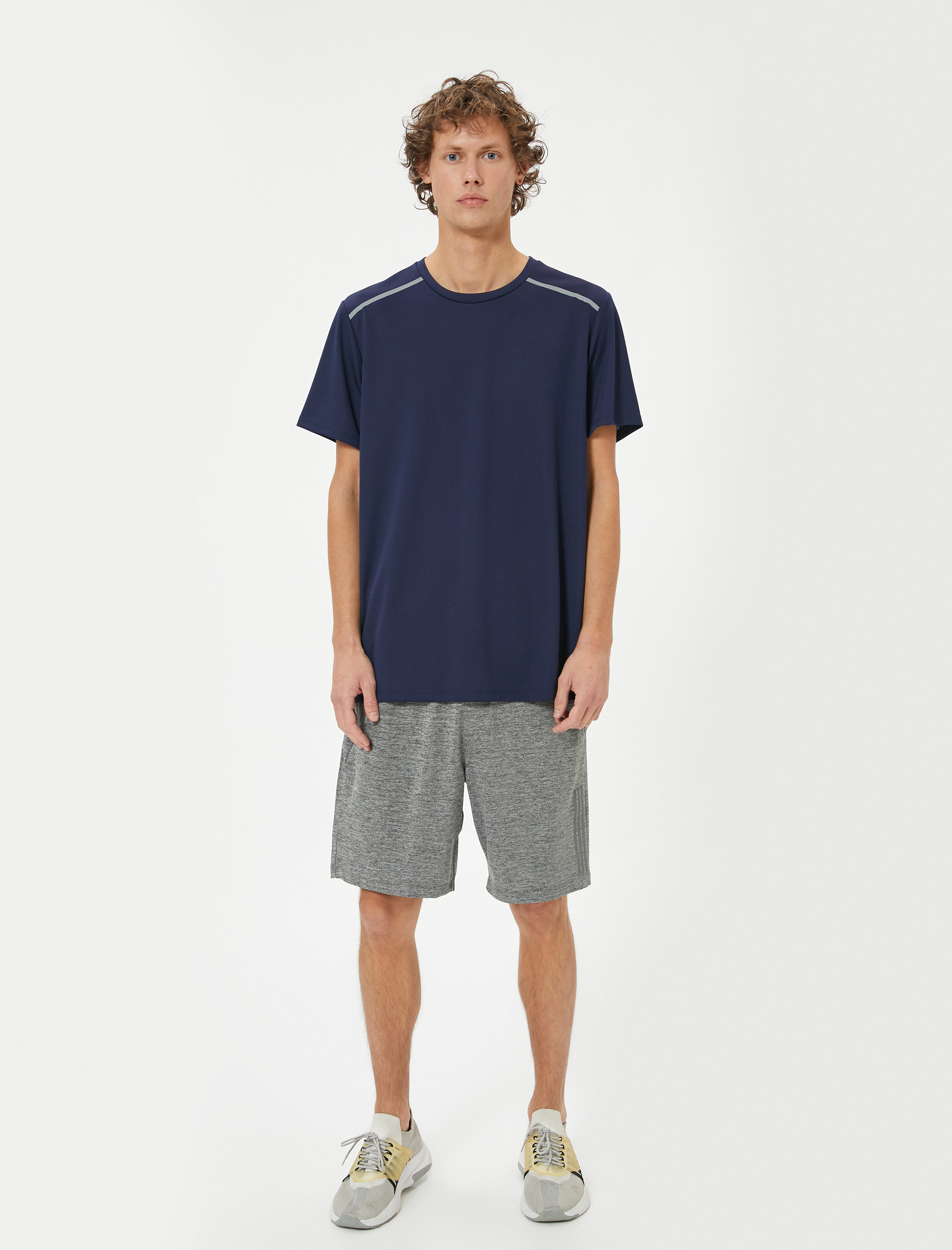   Spor Tişört Basic Kısa Kollu Bisiklet Yaka Şerit Detaylı